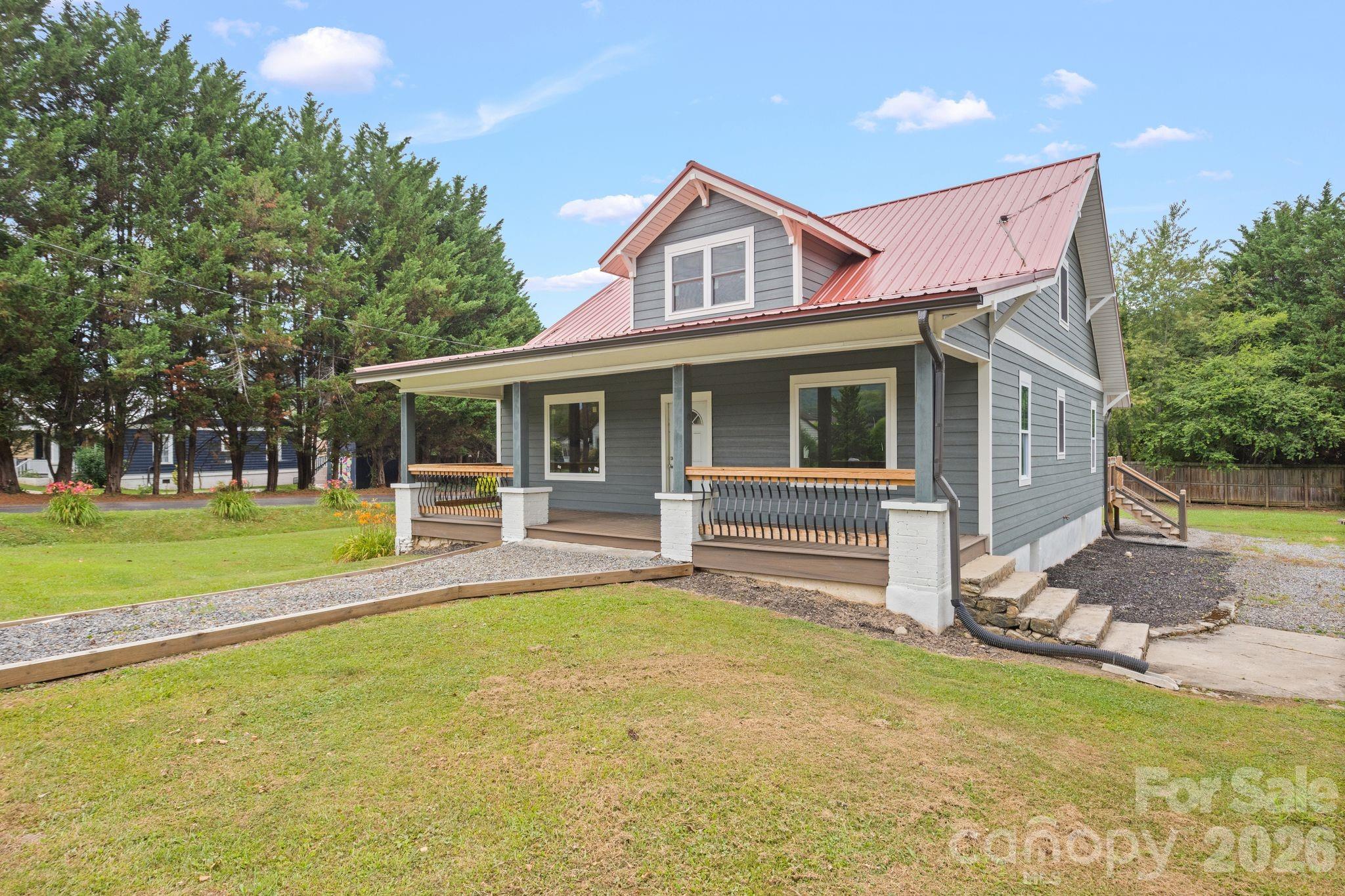1434 S Main Street — Waynesville