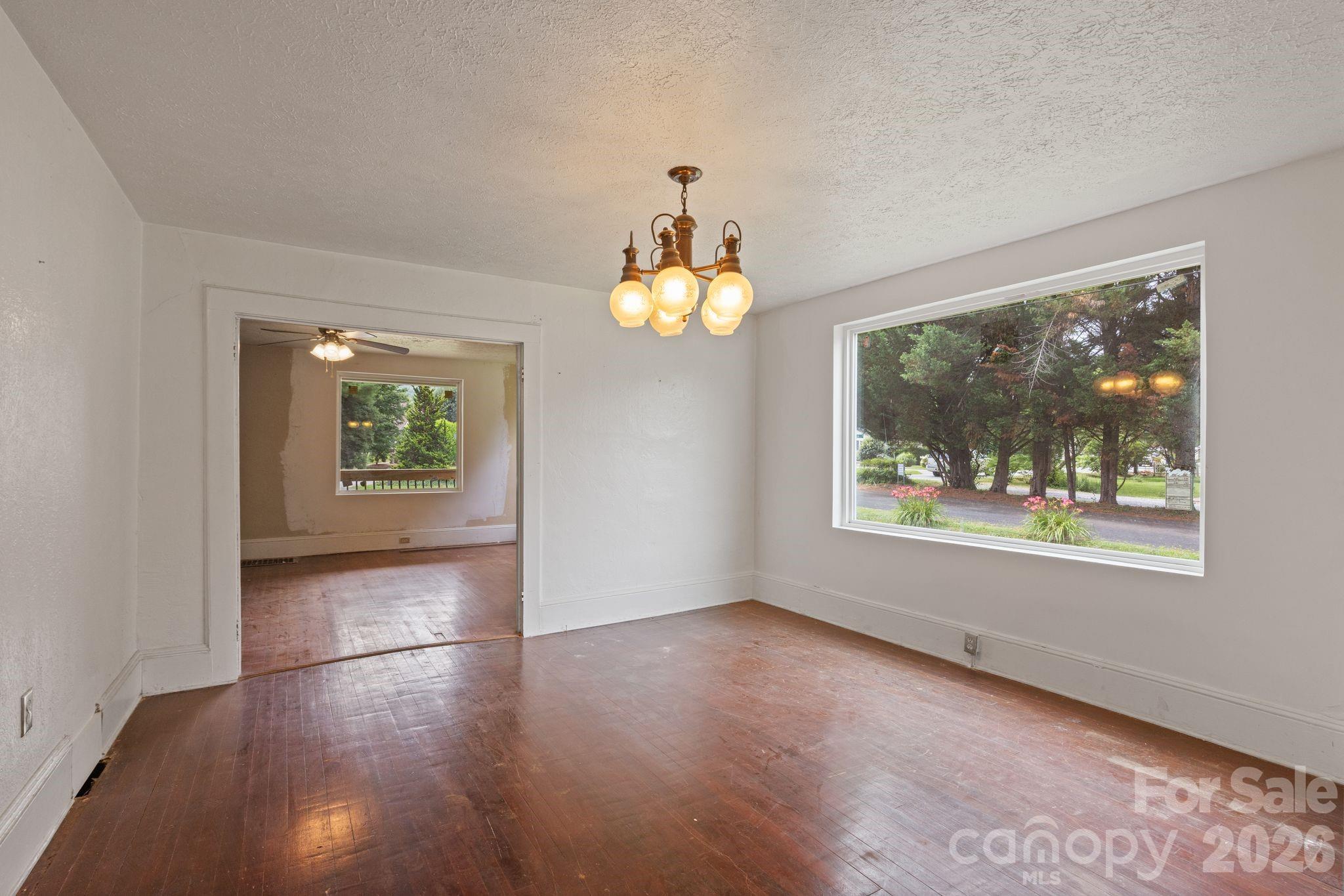 1434 S Main Street — Waynesville