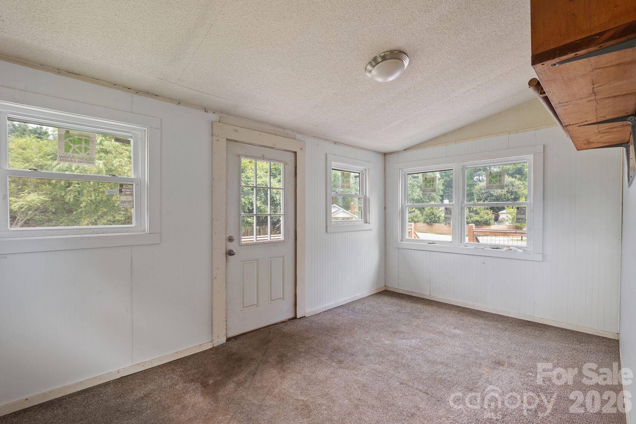 1434 S Main Street — Waynesville