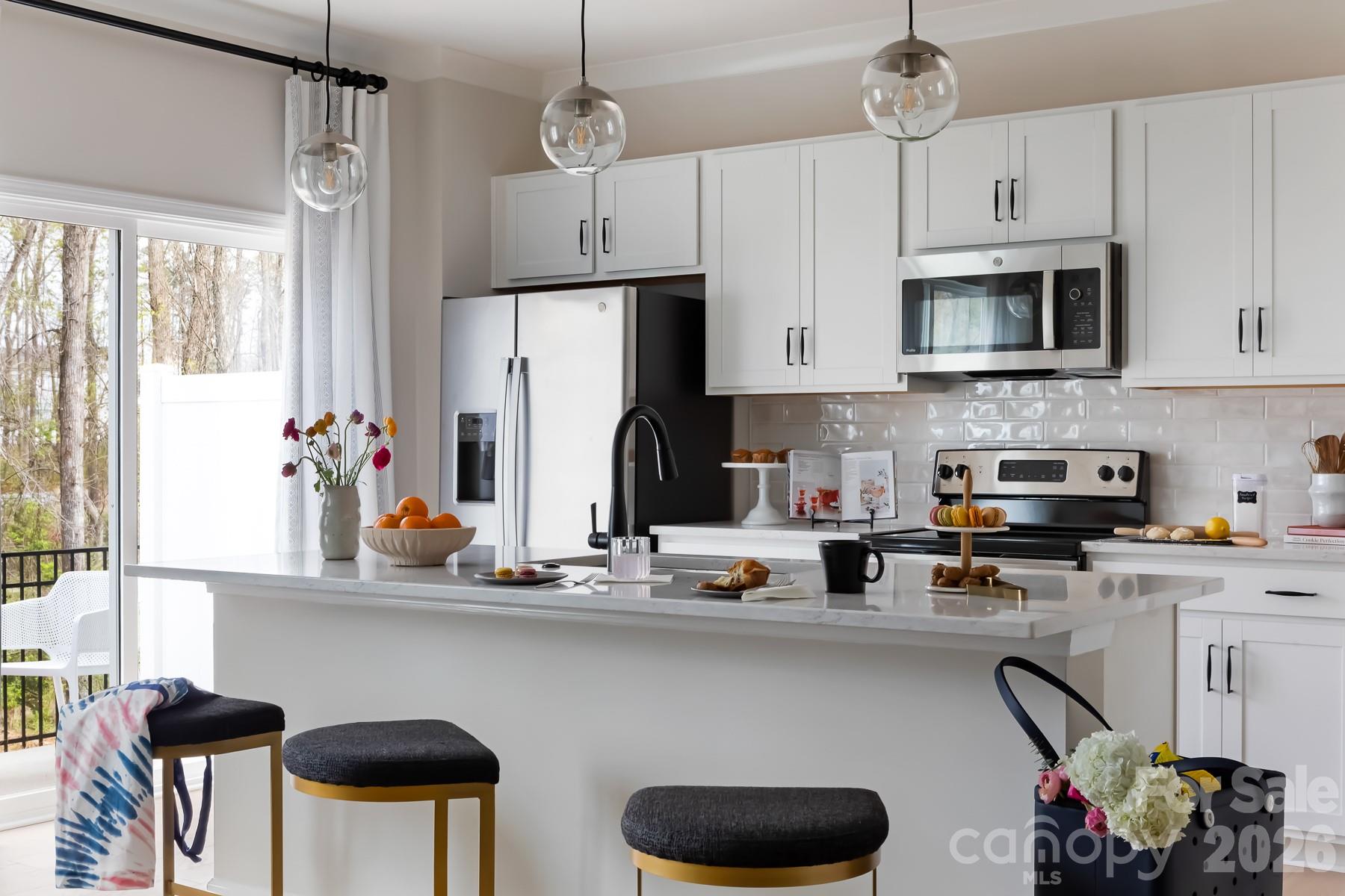 6033 Longar Lane — Charlotte