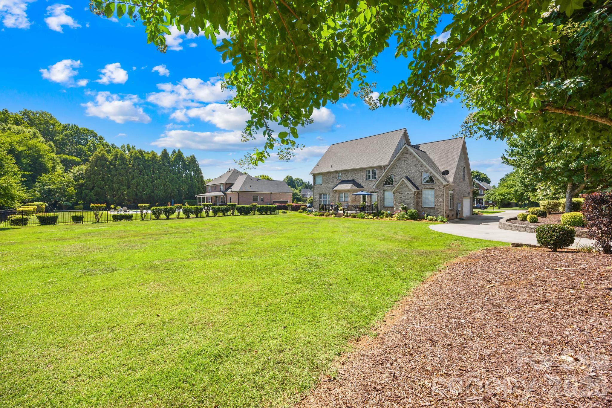 105 Mandarin Drive — Mooresville