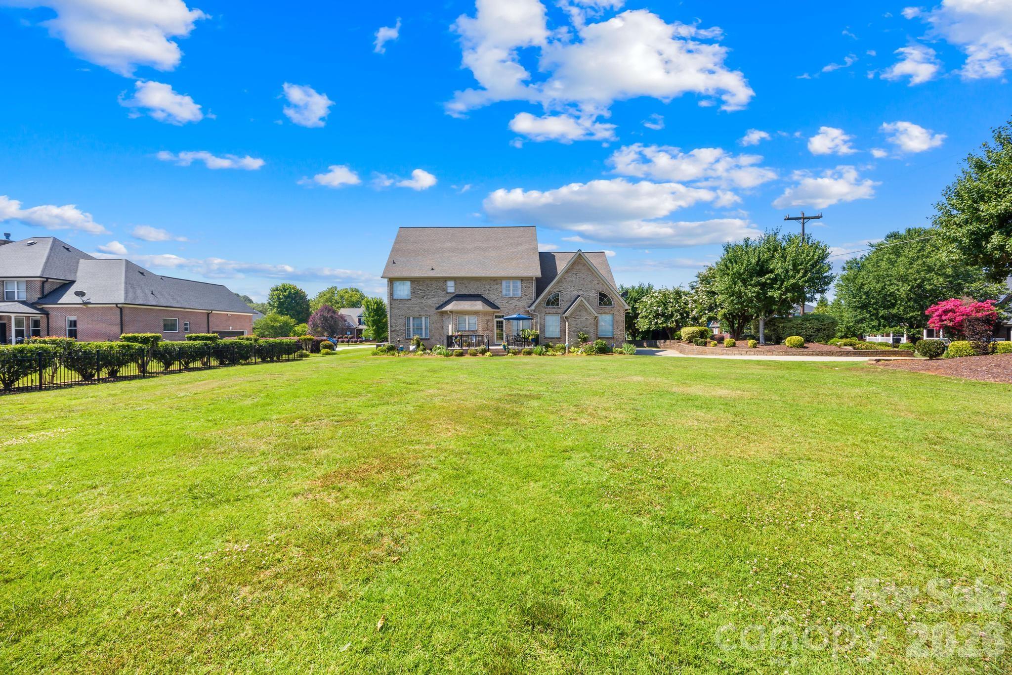 105 Mandarin Drive — Mooresville