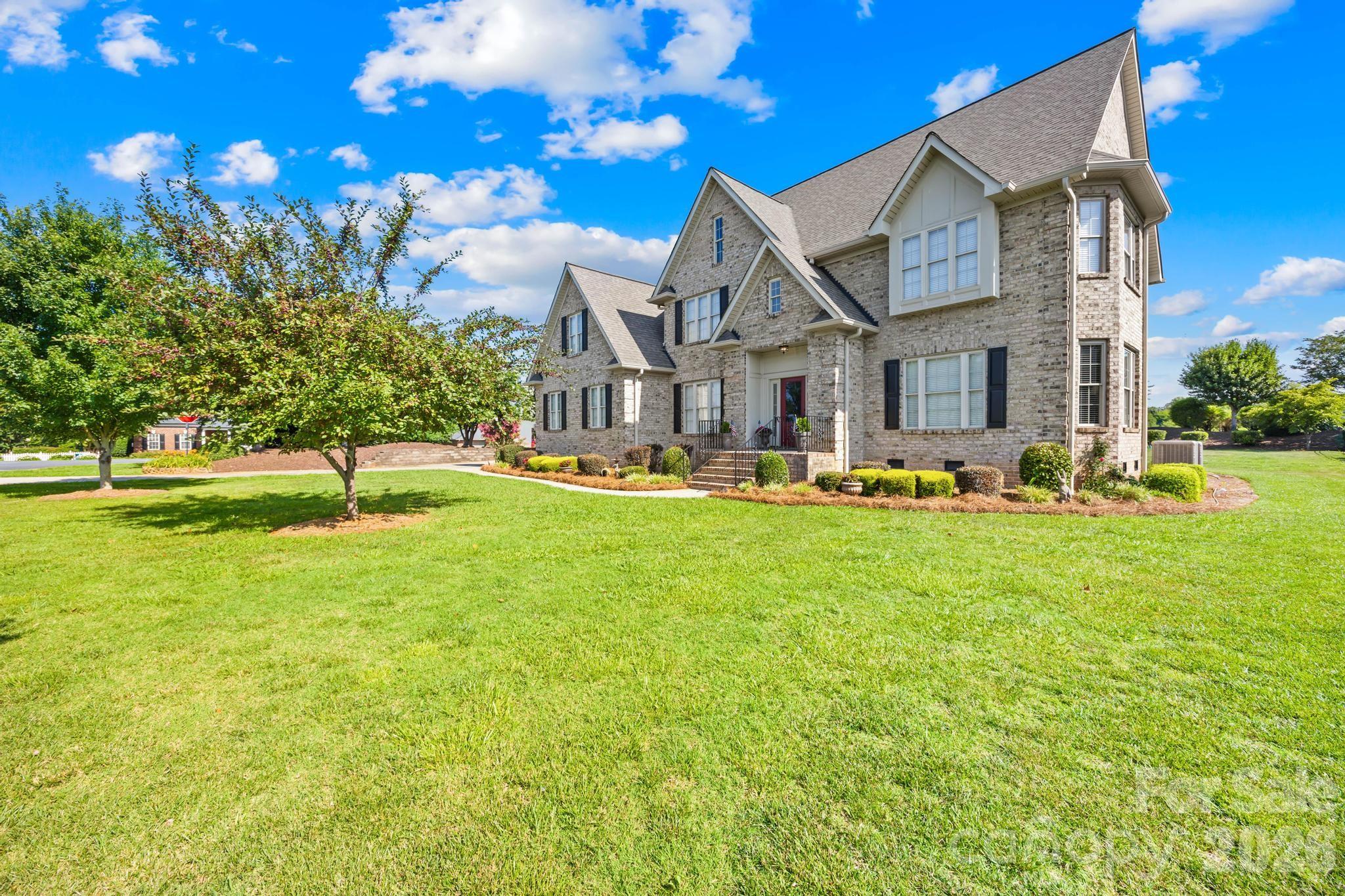 105 Mandarin Drive — Mooresville