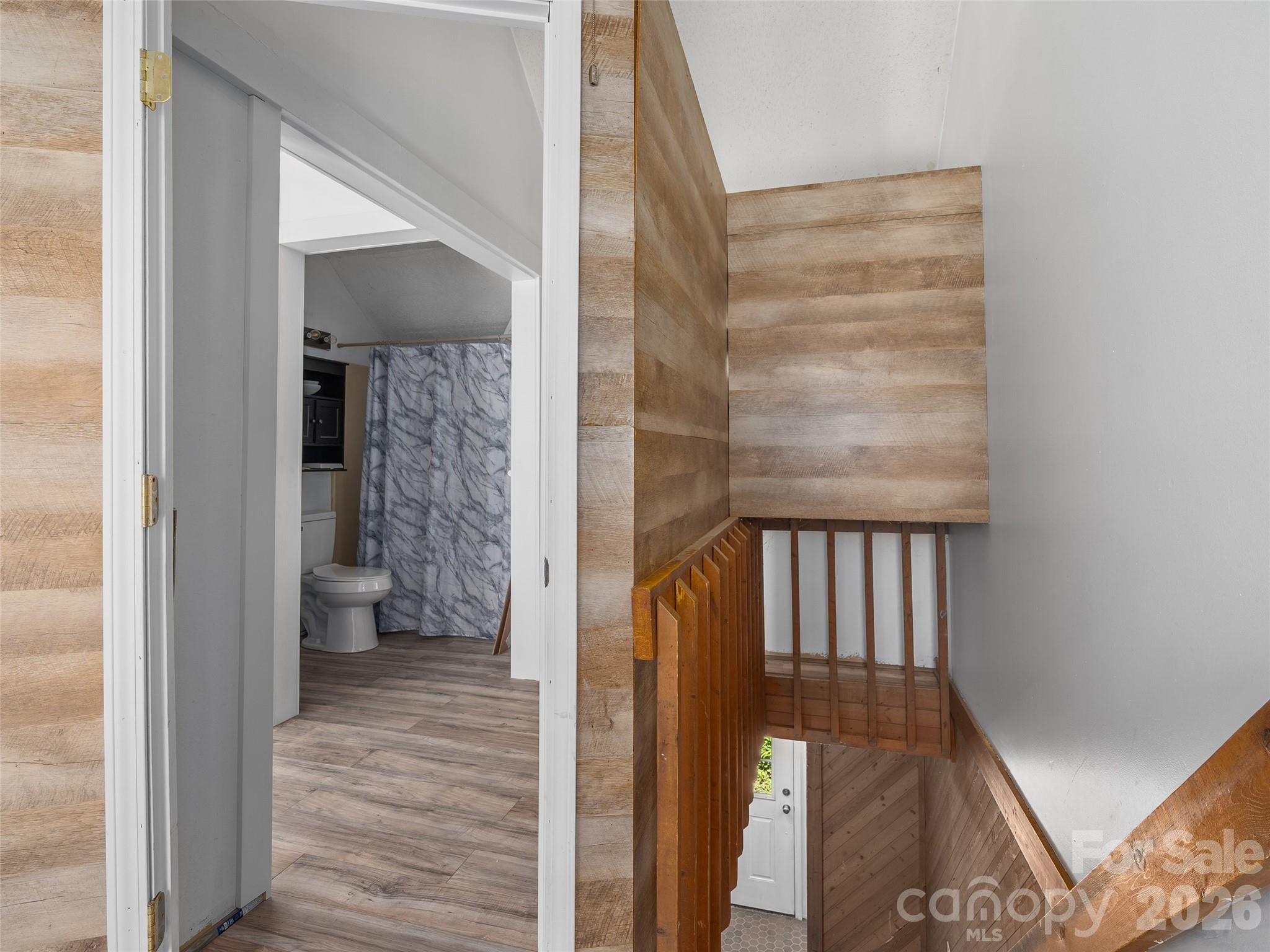 25 Little Creek Lane — Maggie Valley