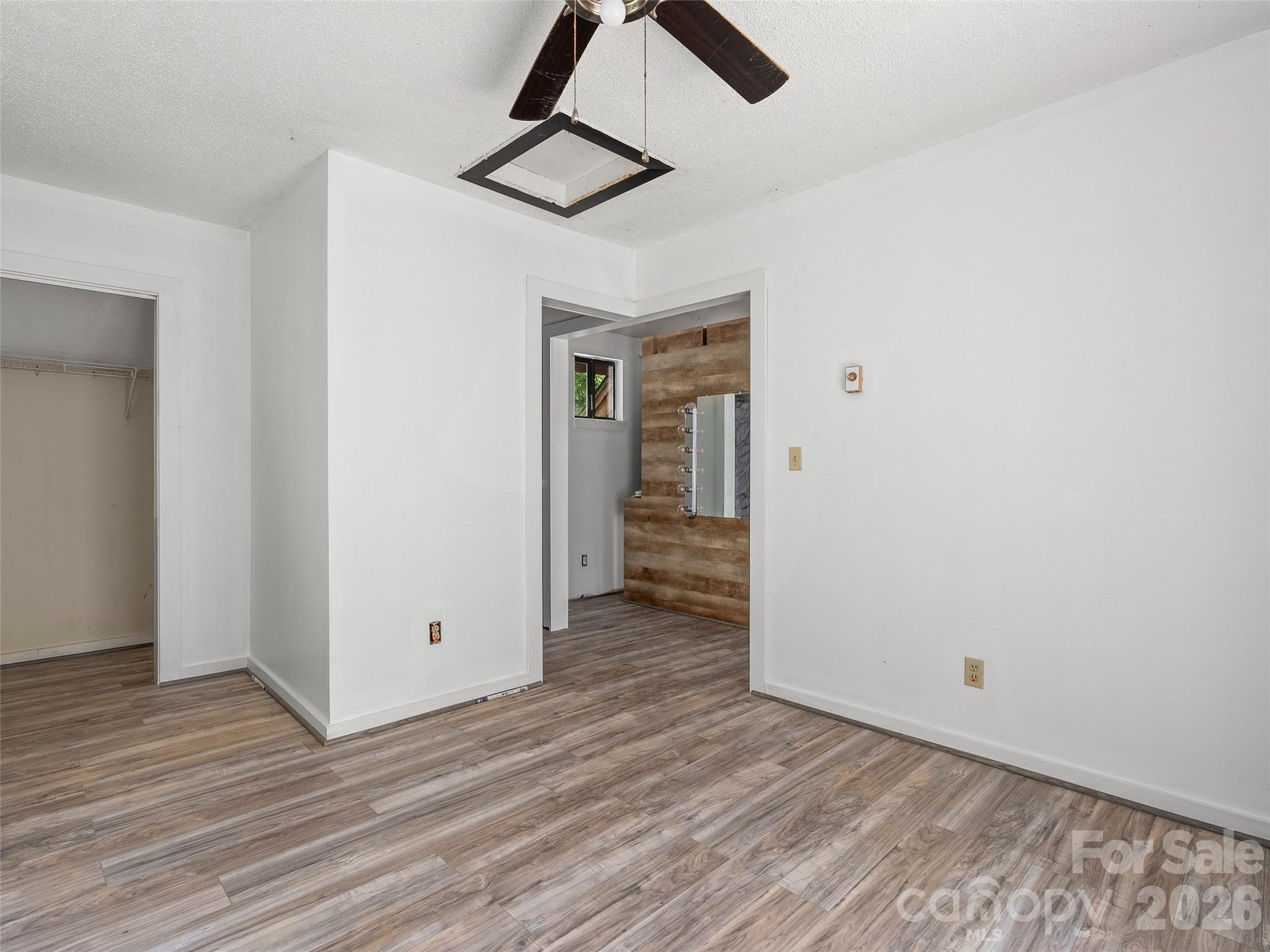 25 Little Creek Lane — Maggie Valley