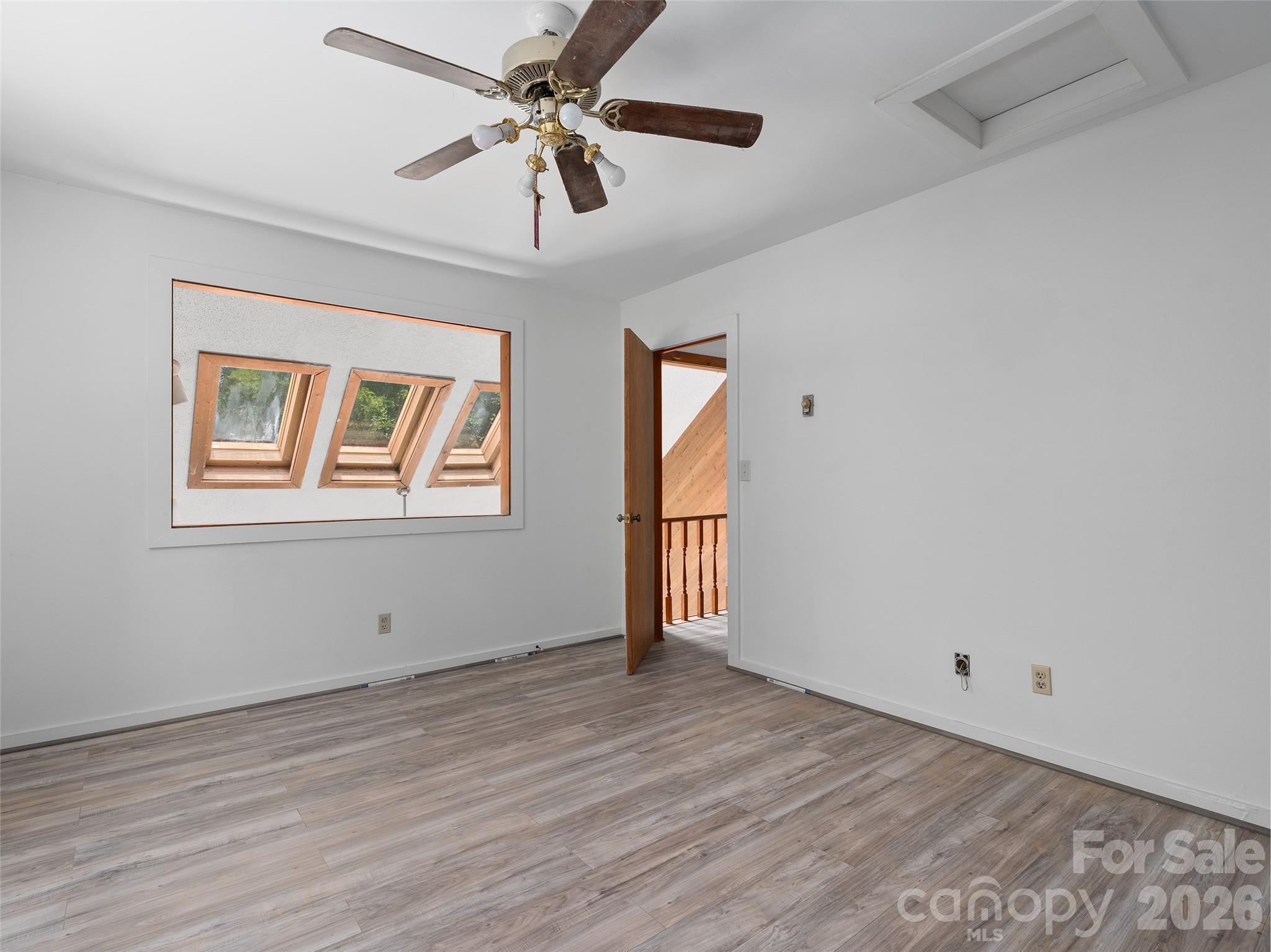 25 Little Creek Lane — Maggie Valley