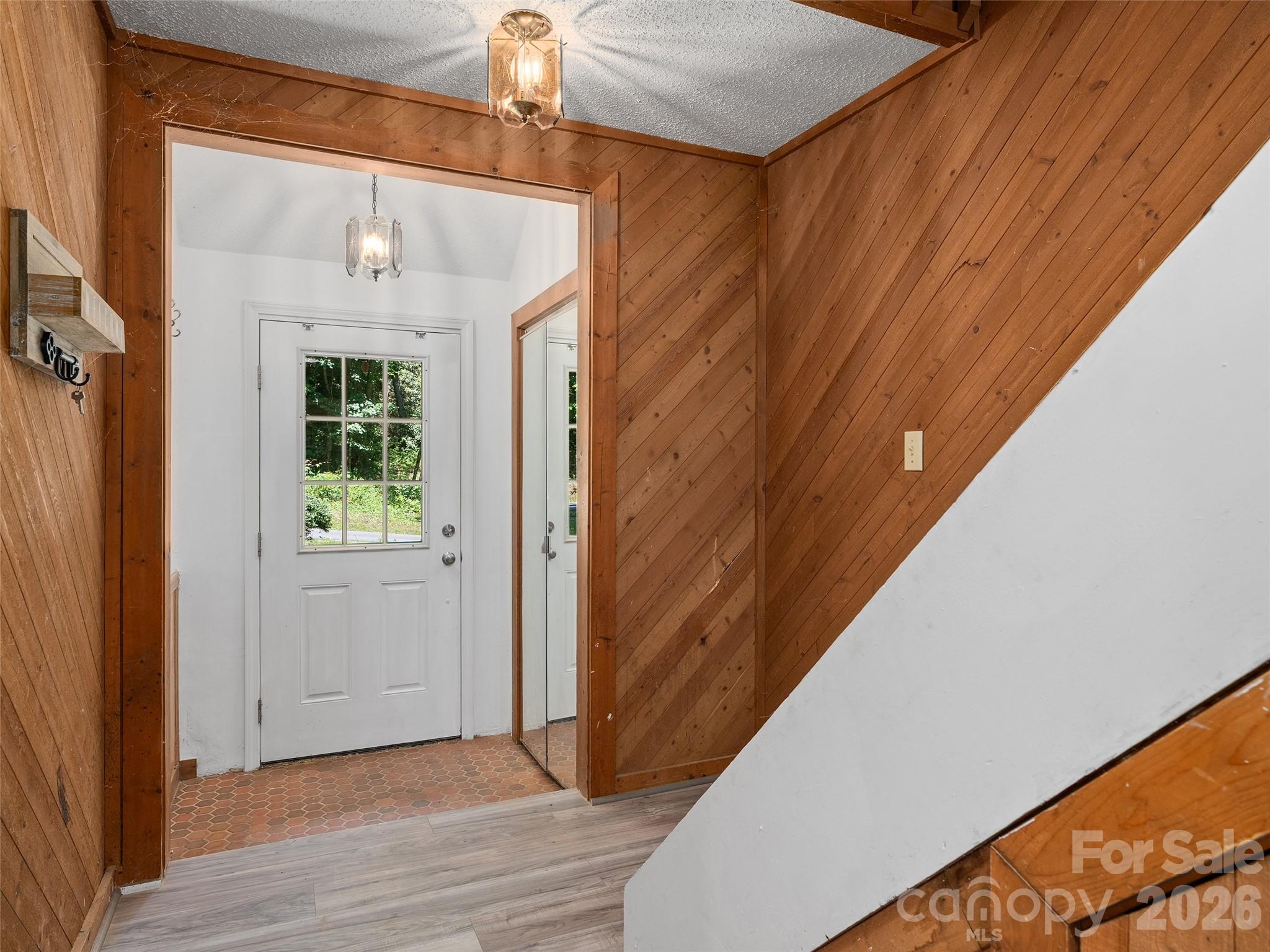 25 Little Creek Lane — Maggie Valley