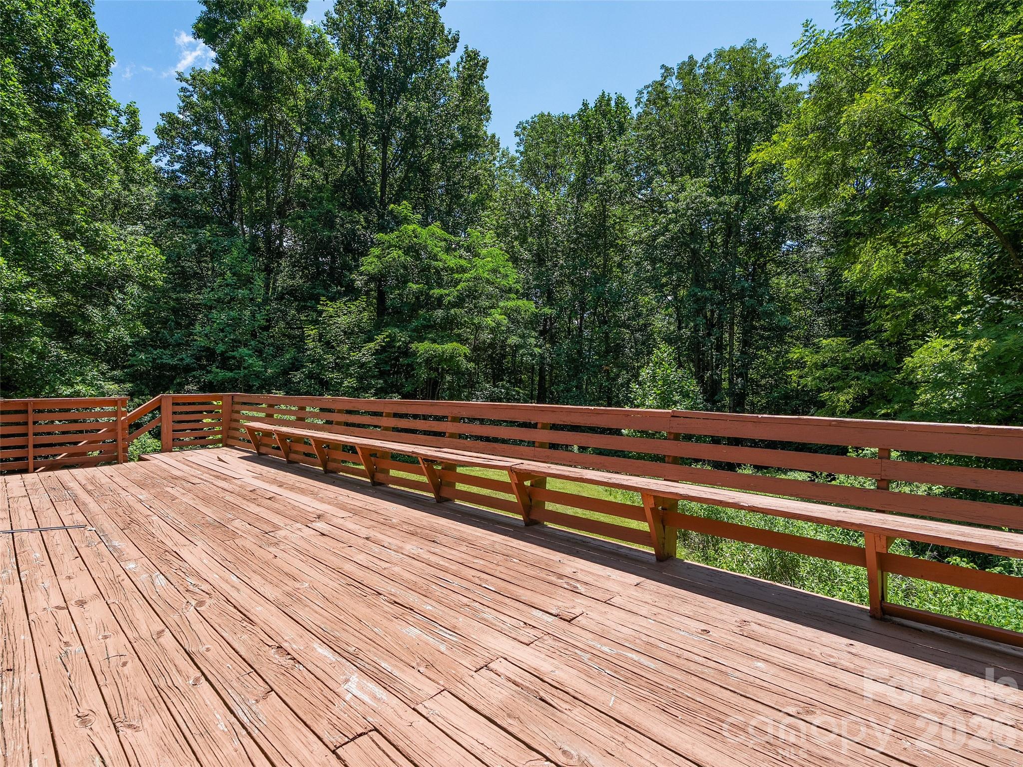 25 Little Creek Lane — Maggie Valley