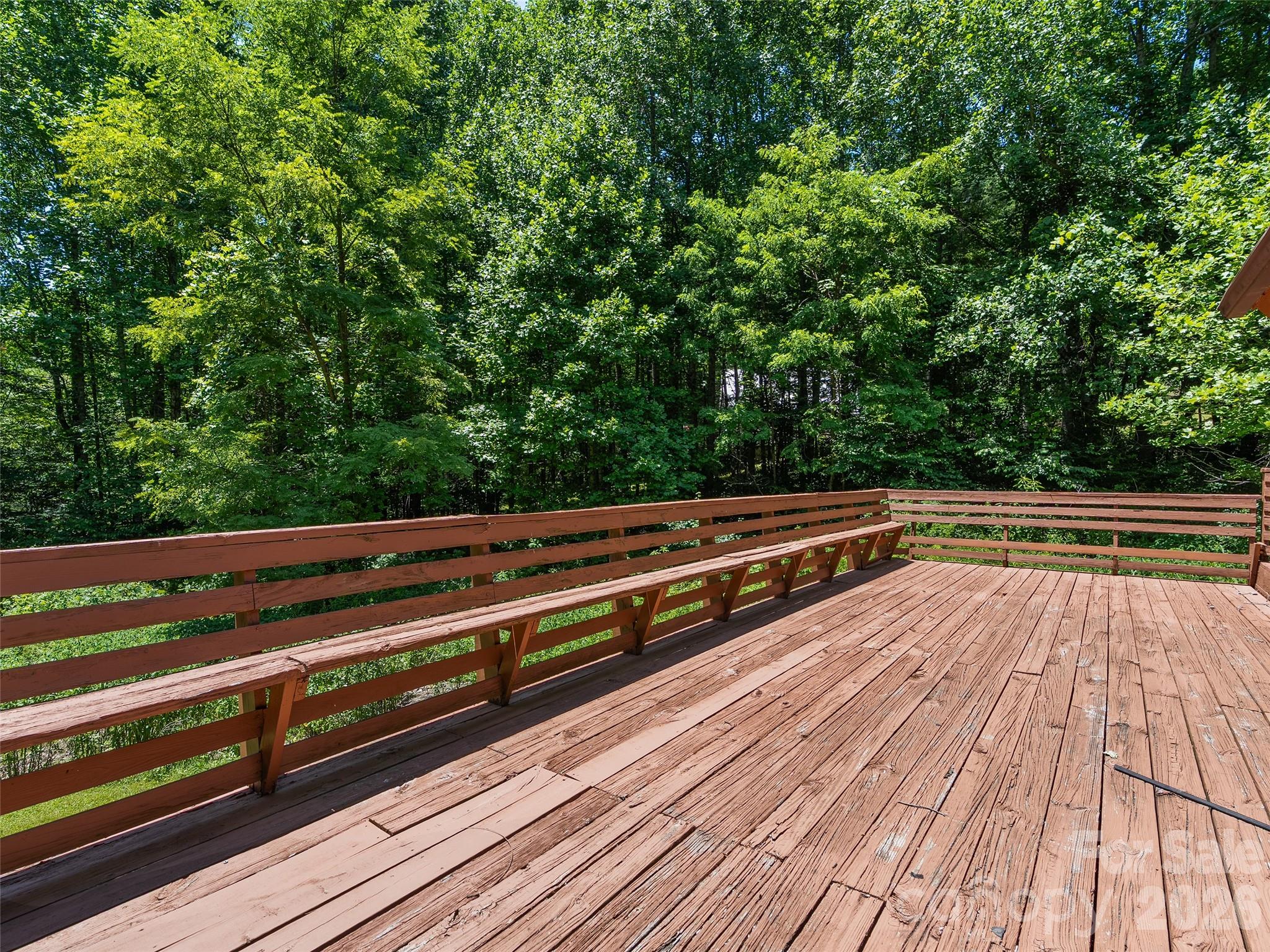25 Little Creek Lane — Maggie Valley