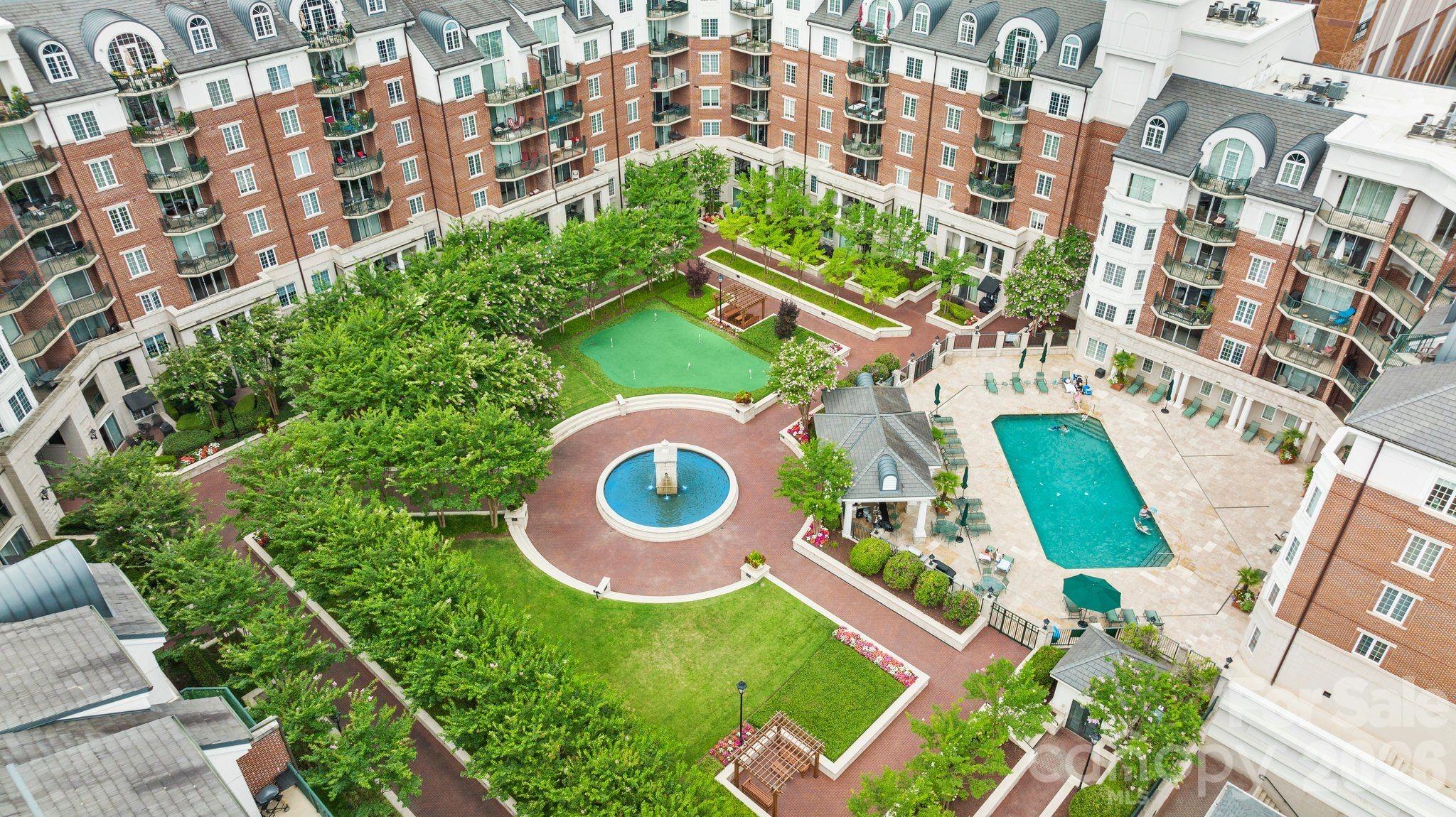 300 W 5th Street — Charlotte