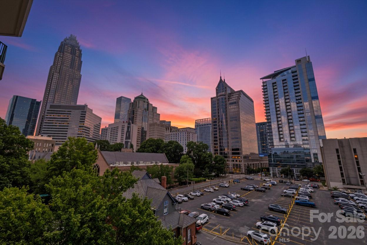 300 W 5th Street — Charlotte