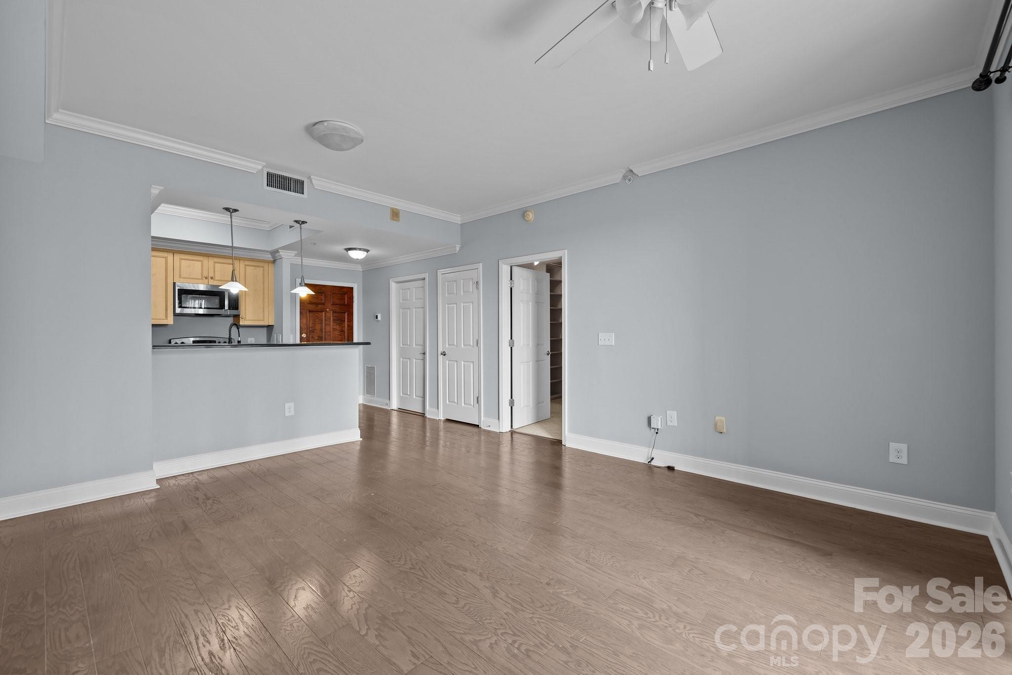 300 W 5th Street — Charlotte