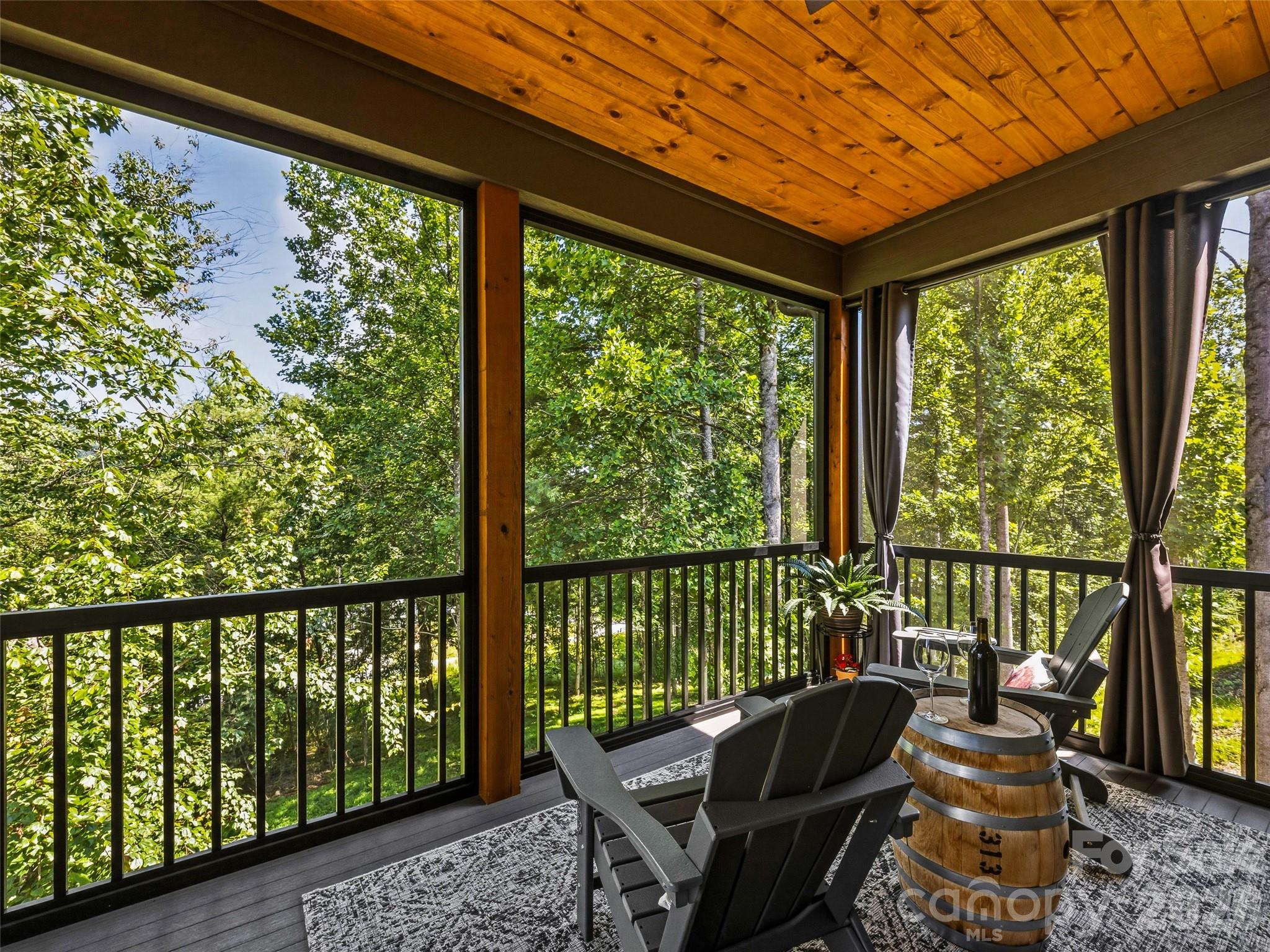 181 Byron Forest Drive — Horse Shoe
