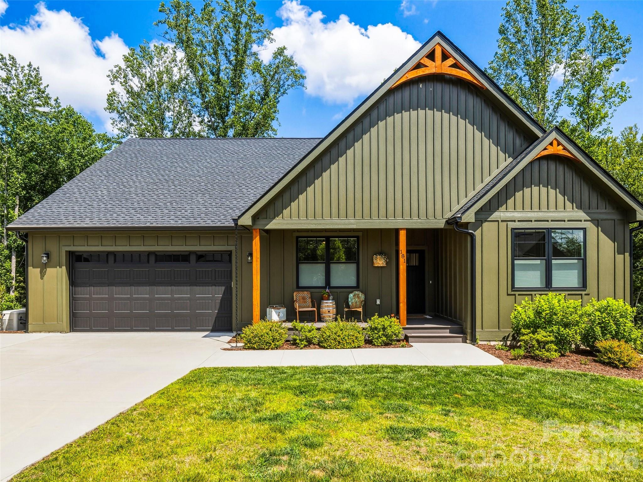 181 Byron Forest Drive — Horse Shoe