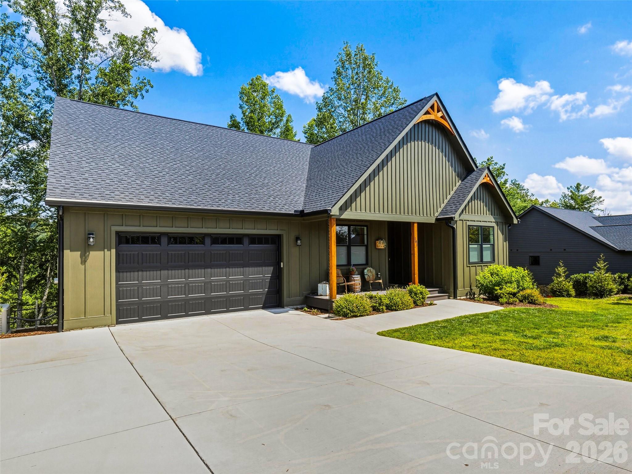 181 Byron Forest Drive — Horse Shoe