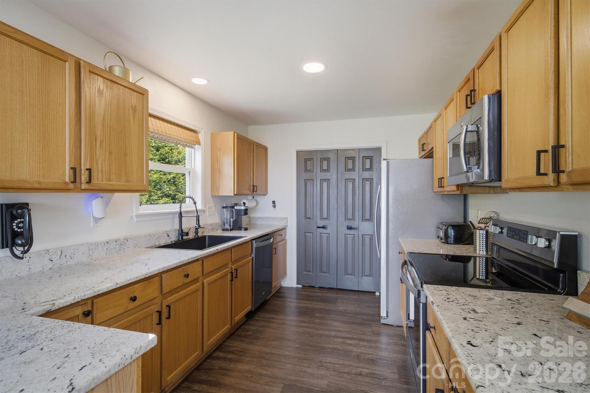 3381 Stones Throw Drive — Valdese