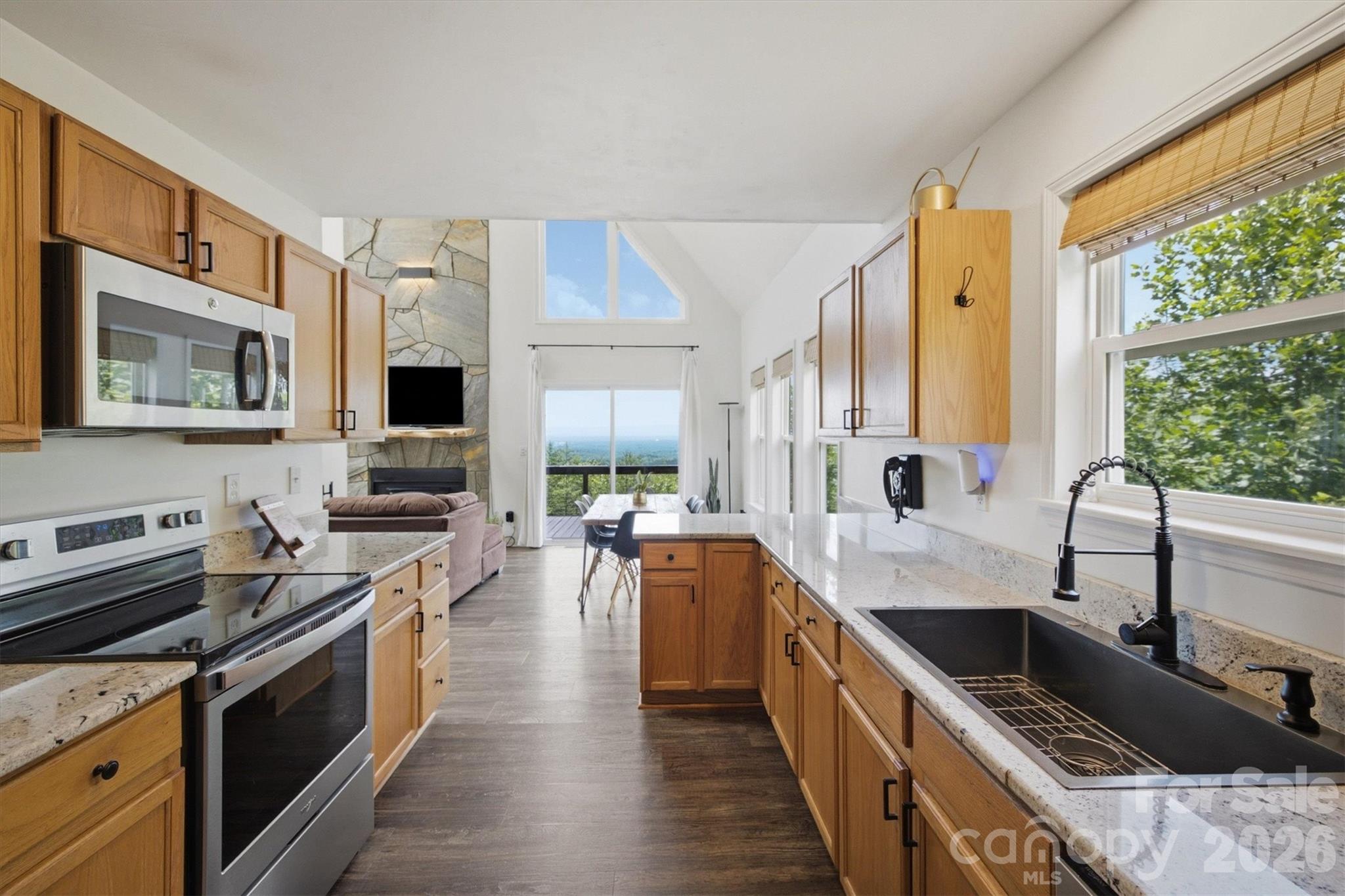 3381 Stones Throw Drive — Valdese
