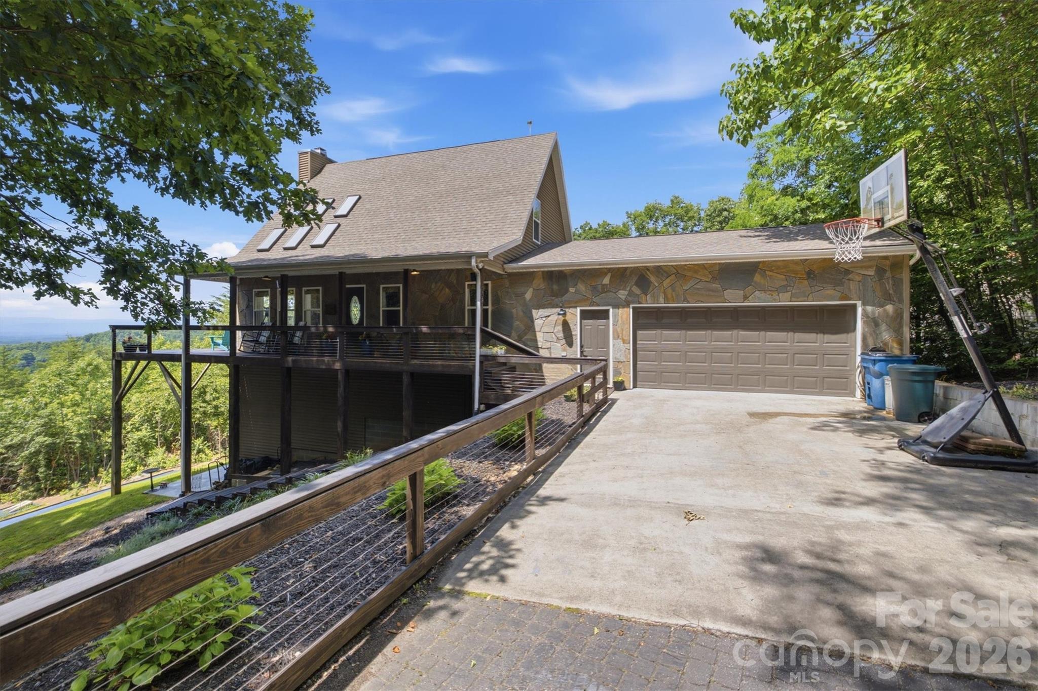 3381 Stones Throw Drive — Valdese