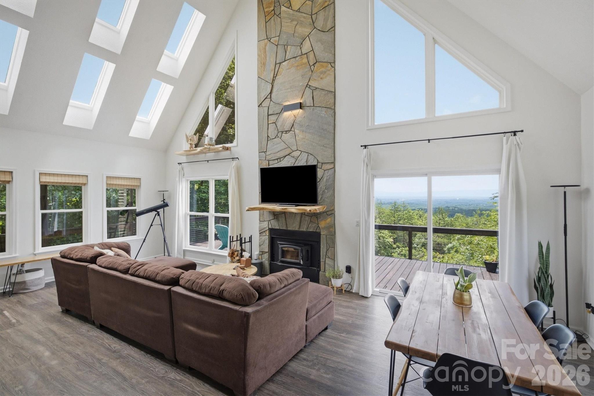 3381 Stones Throw Drive — Valdese