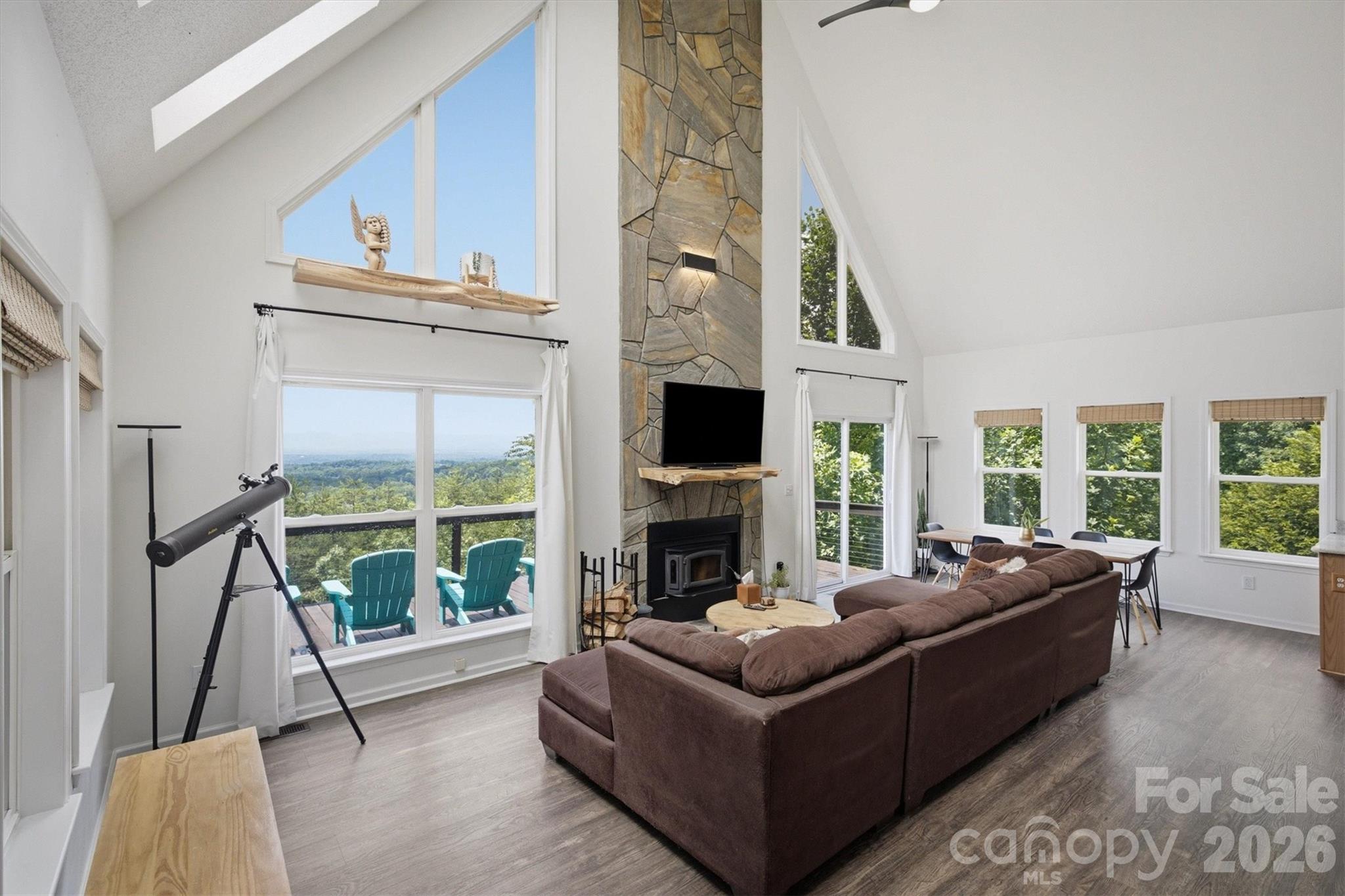 3381 Stones Throw Drive — Valdese