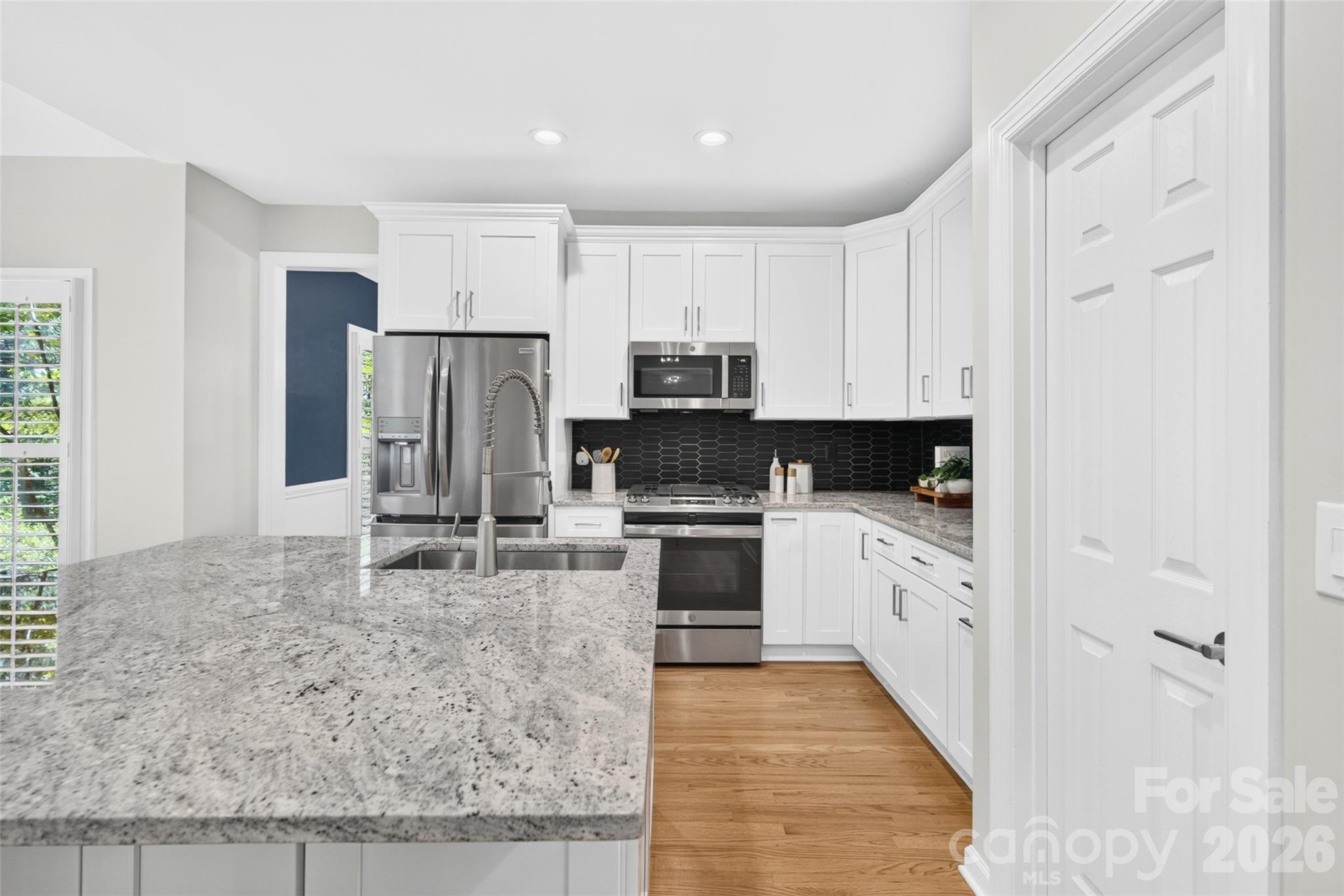 12700 Willow Grove Way — Huntersville