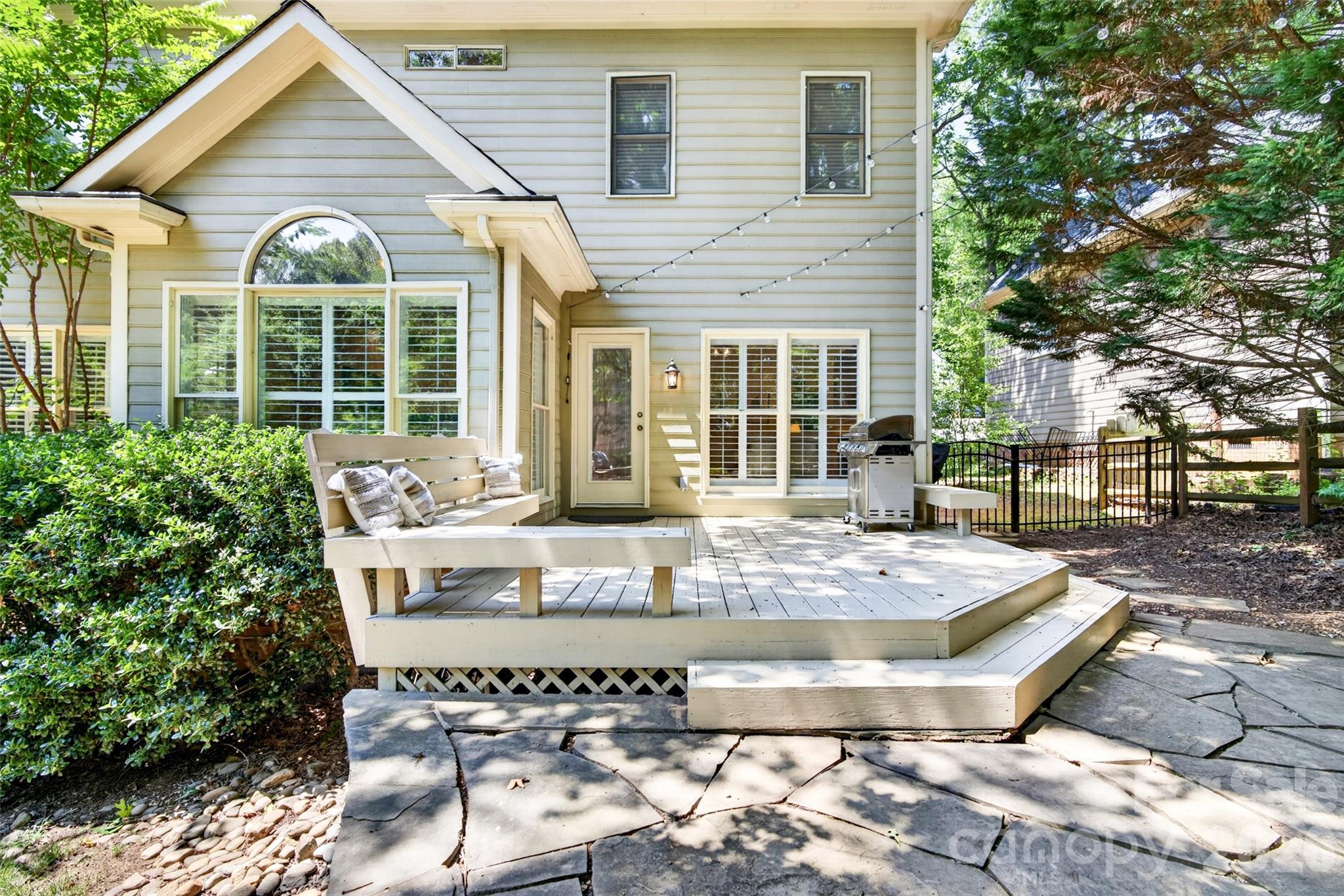 12700 Willow Grove Way — Huntersville