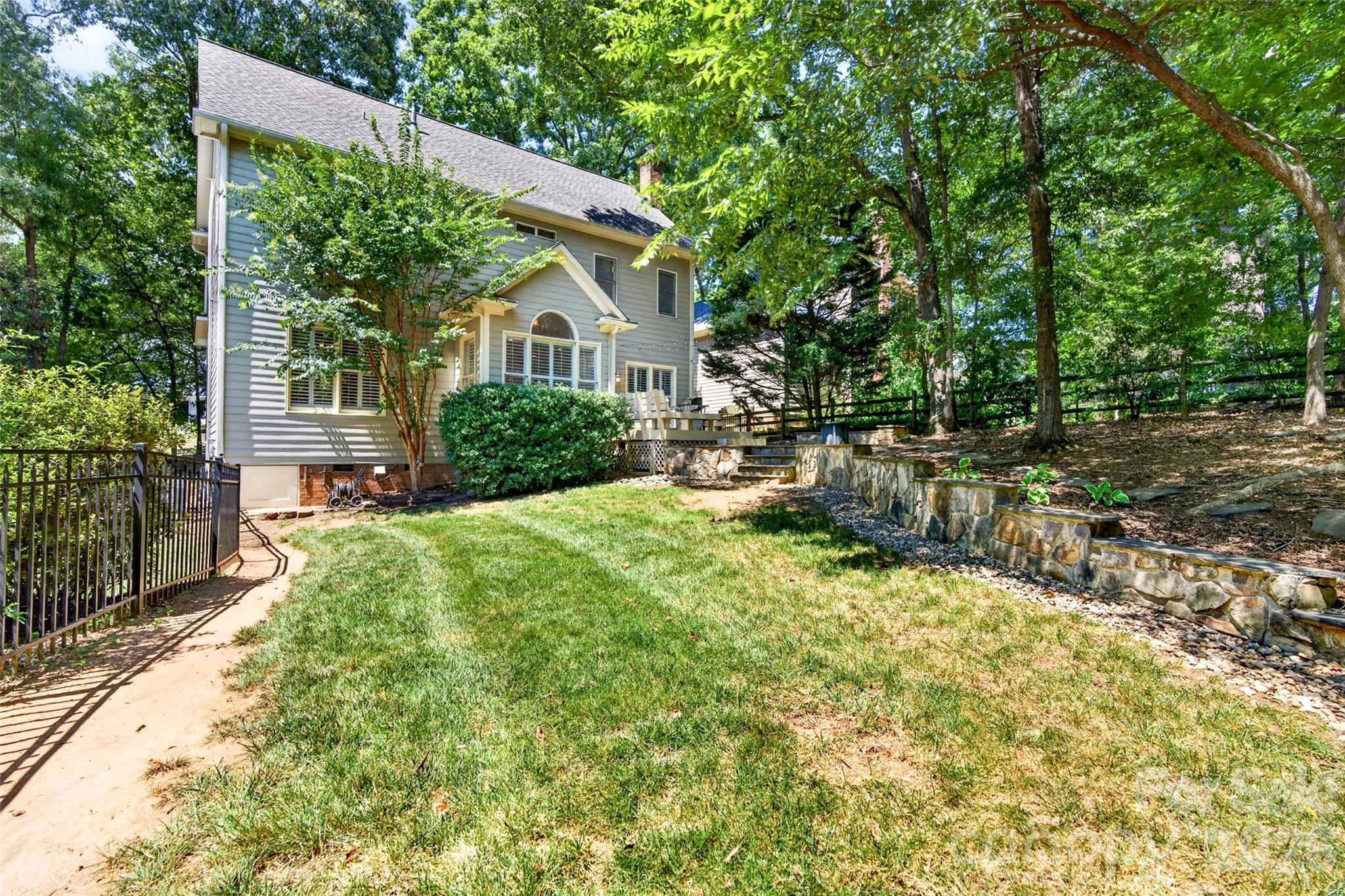 12700 Willow Grove Way — Huntersville