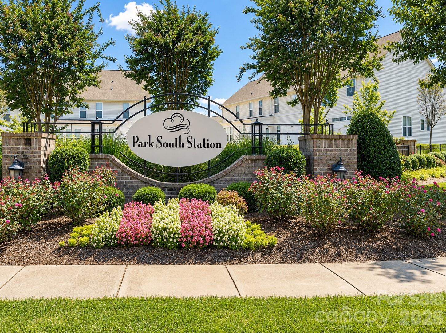 4752 Mount Royal Lane — Charlotte