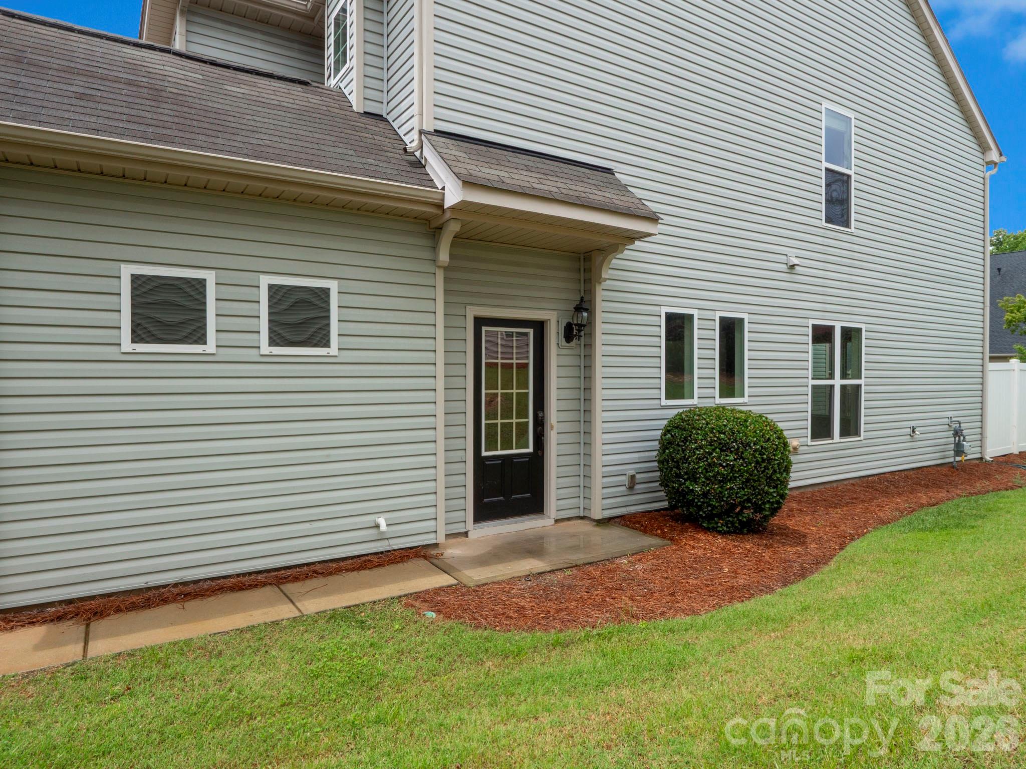 4752 Mount Royal Lane — Charlotte
