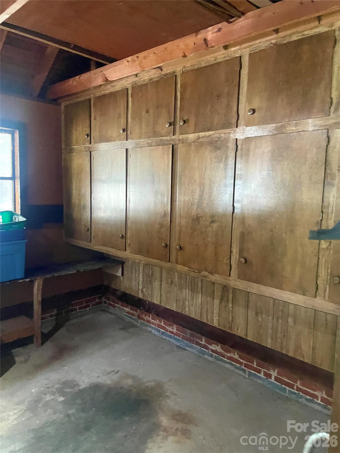 1099 Amherst Road — Morganton