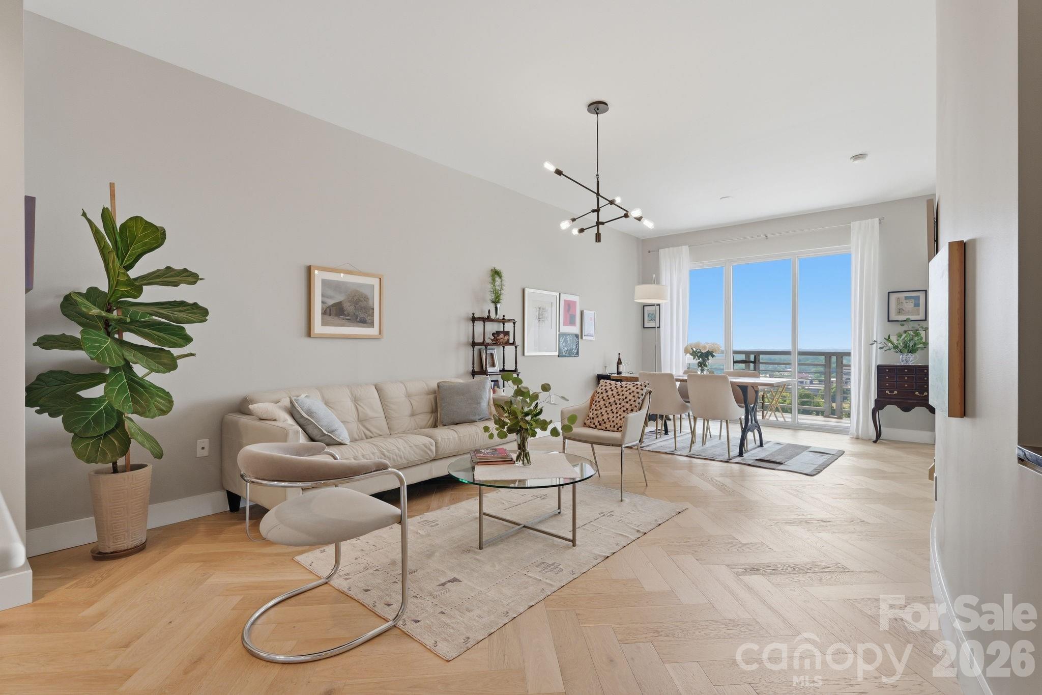 333 W Trade Street #1306 — Charlotte