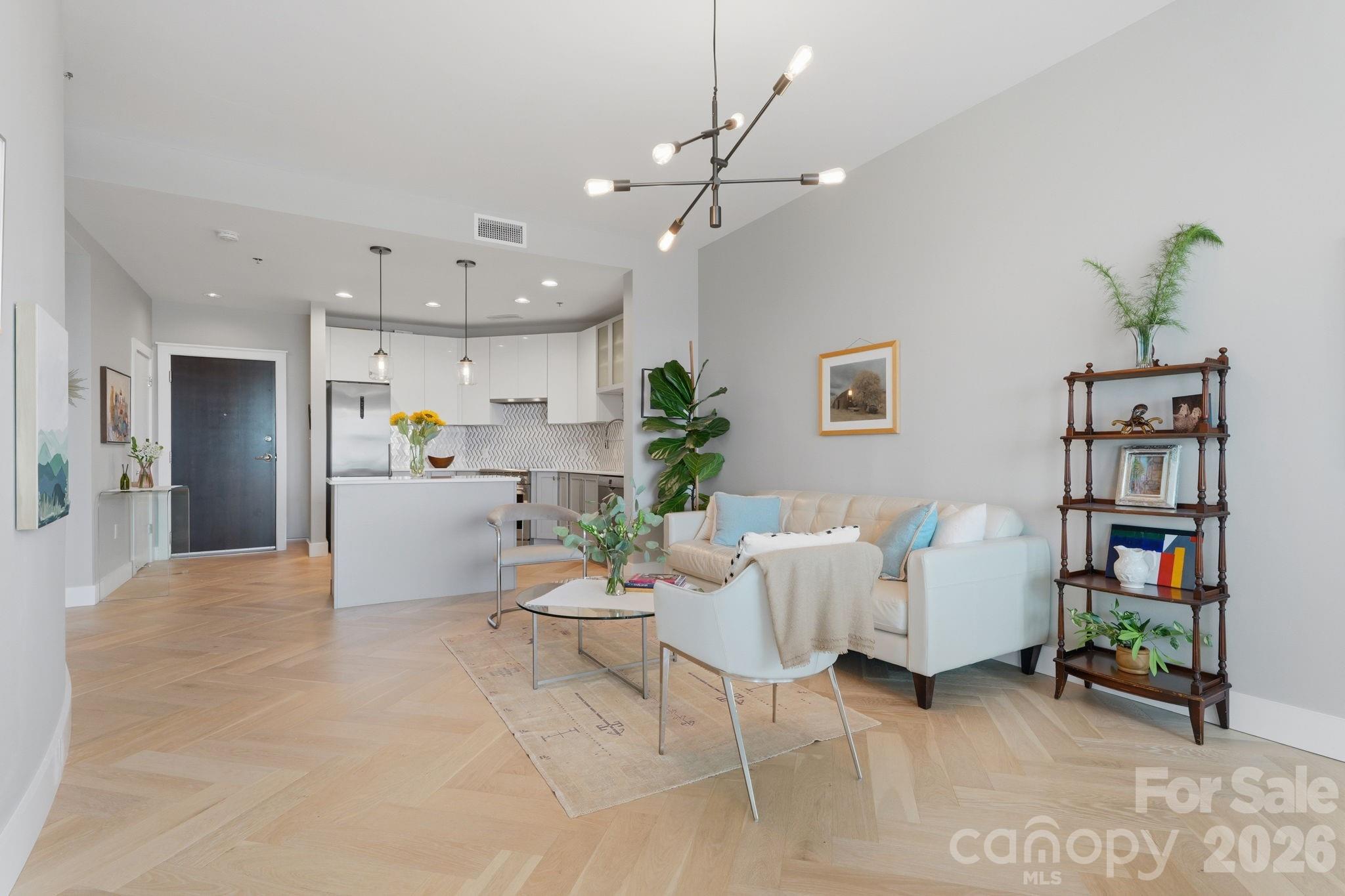 333 W Trade Street #1306 — Charlotte