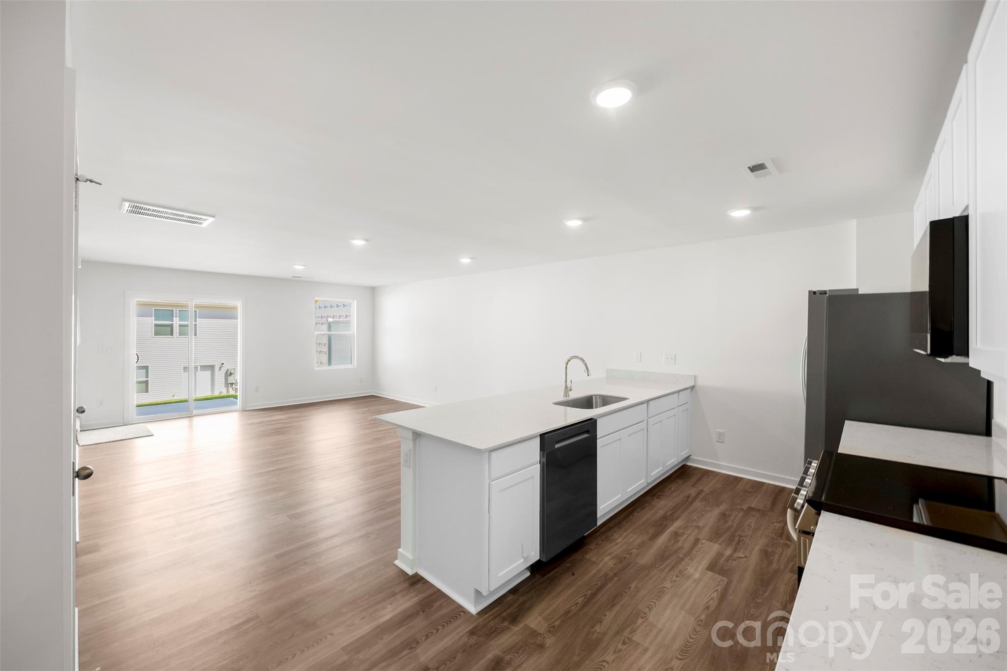 304B S Main Street S #LOT B — Grover