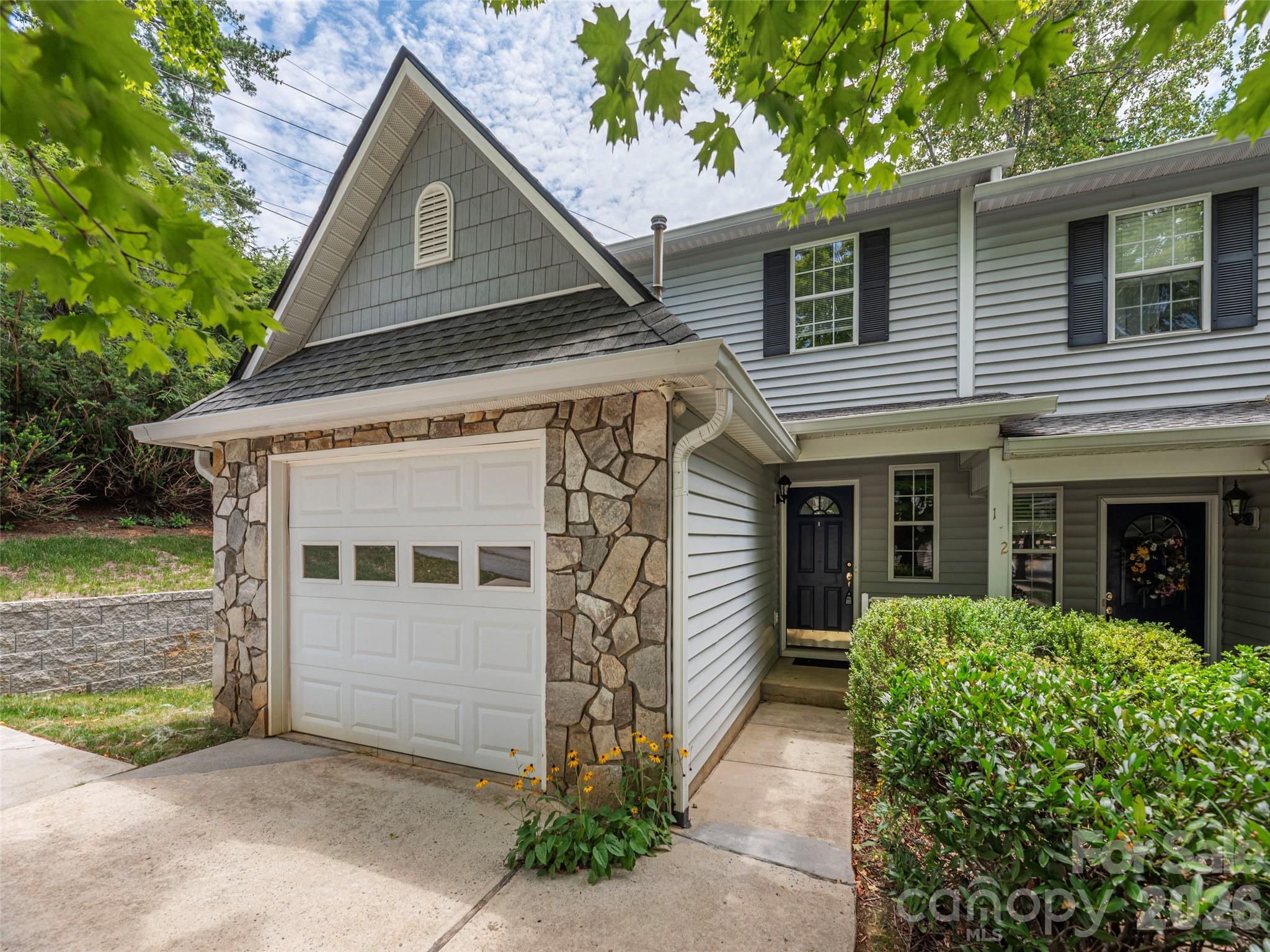 1 Willoughby Run Drive — Asheville