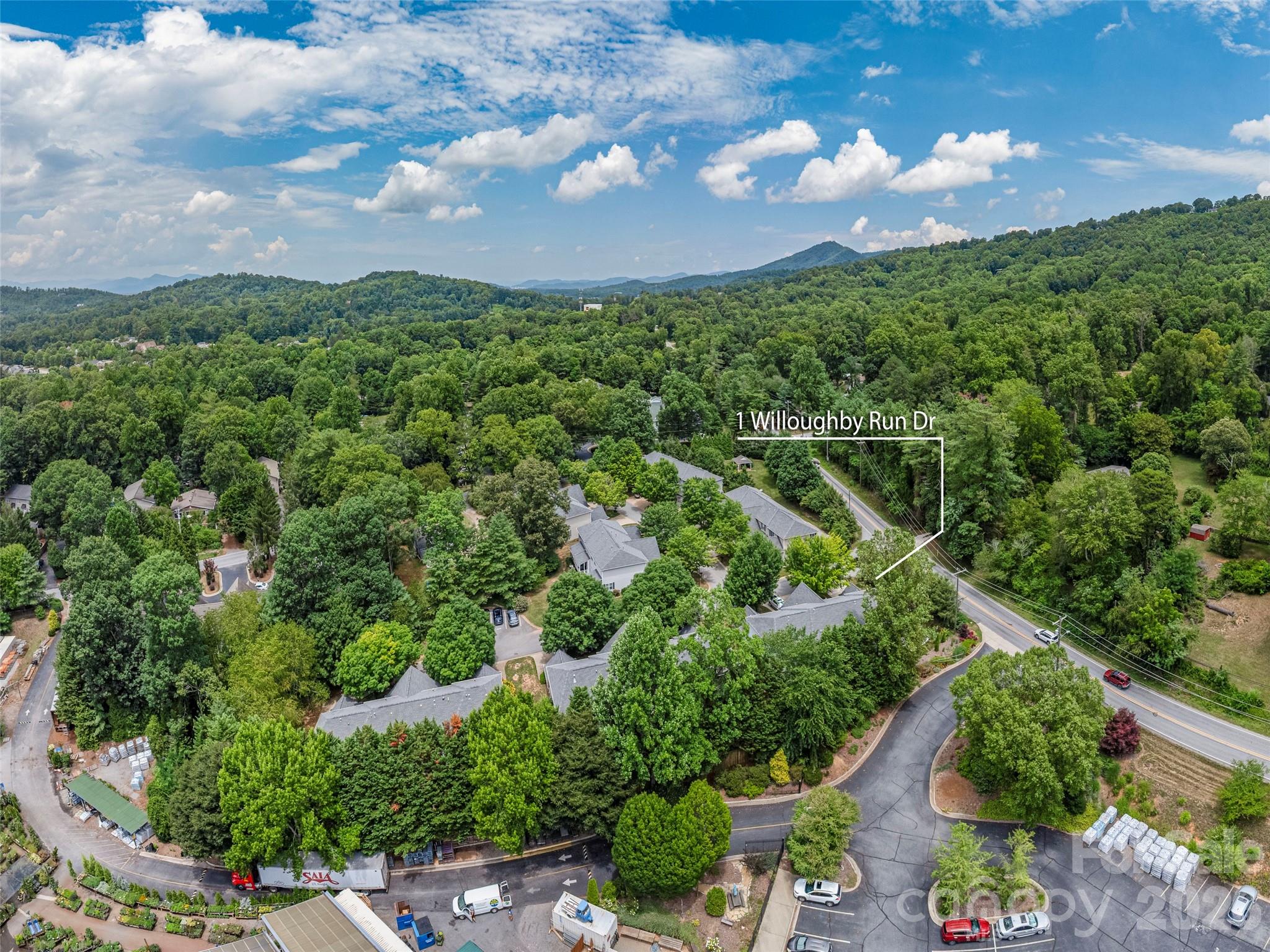 1 Willoughby Run Drive — Asheville