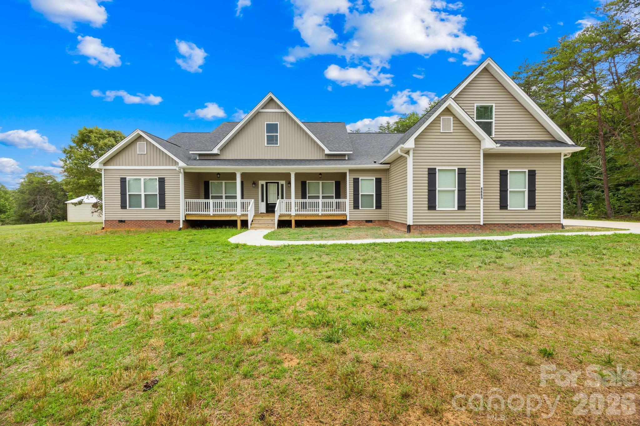 4669 Grooms Road — Reidsville