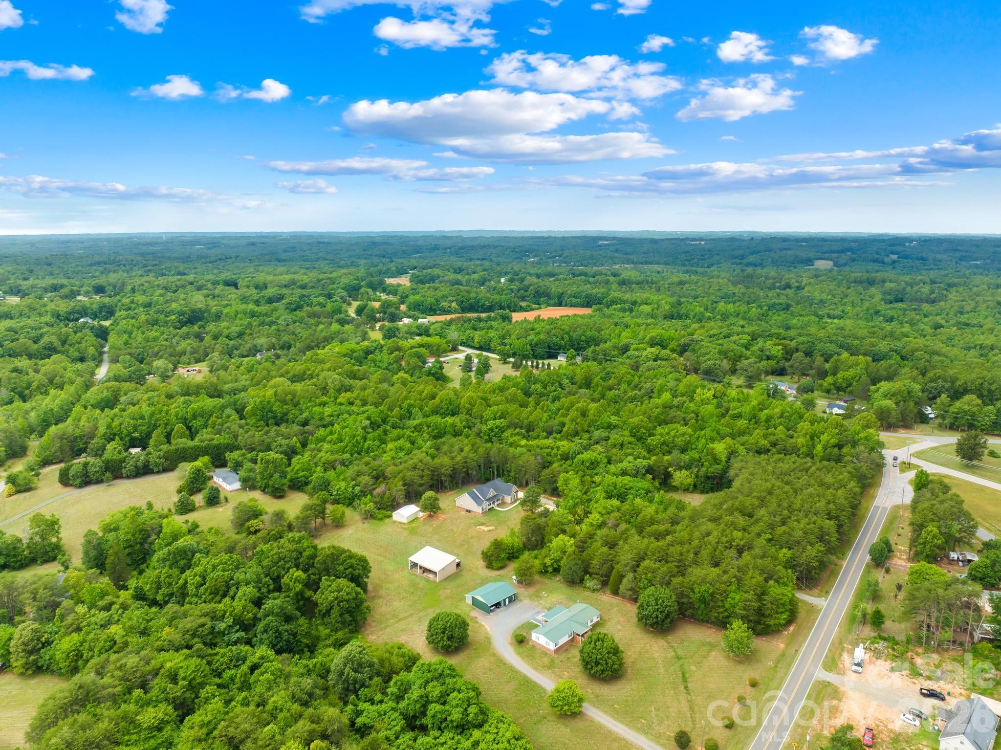 4669 Grooms Road — Reidsville
