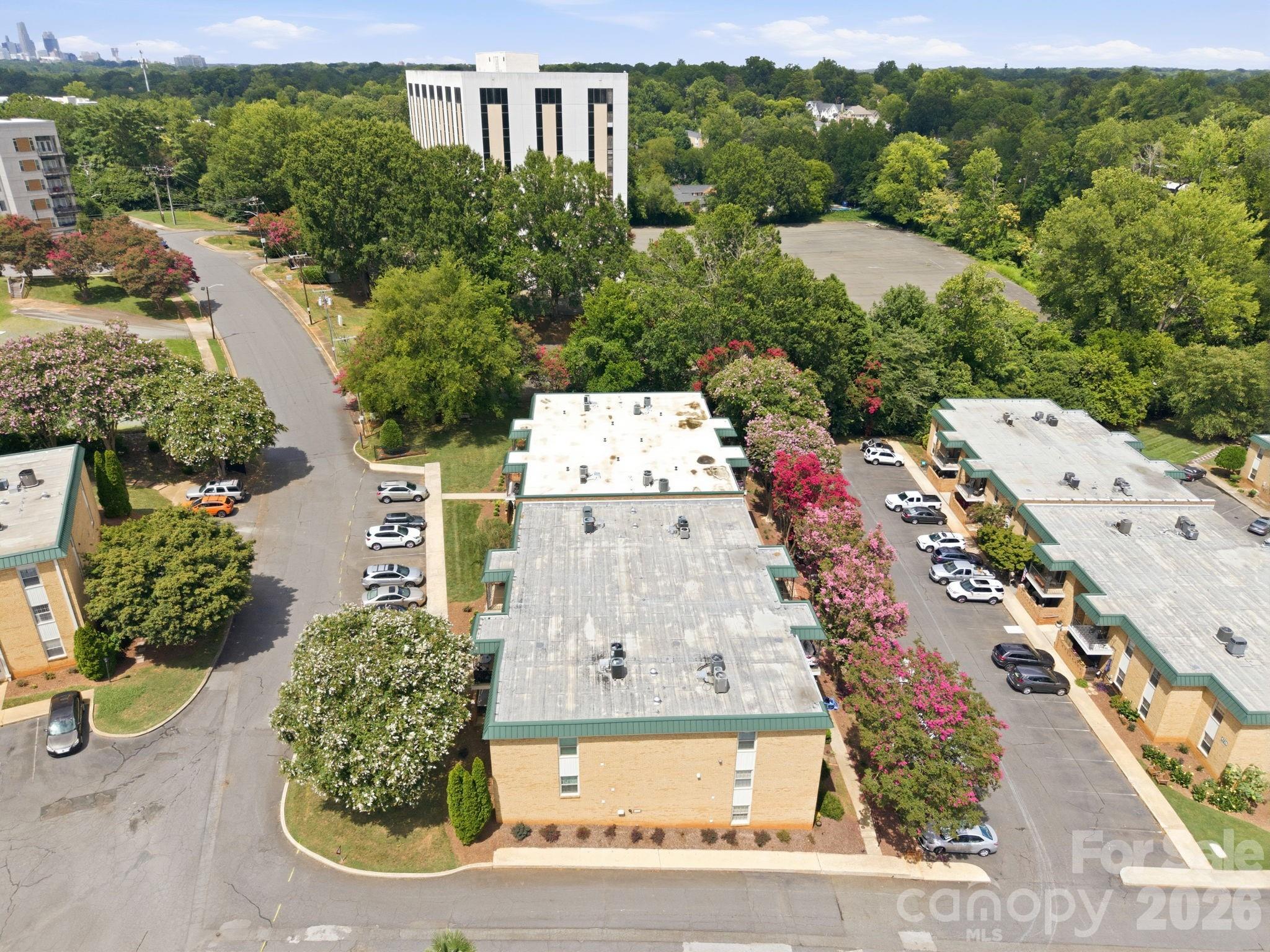 4735 Hedgemore Drive — Charlotte