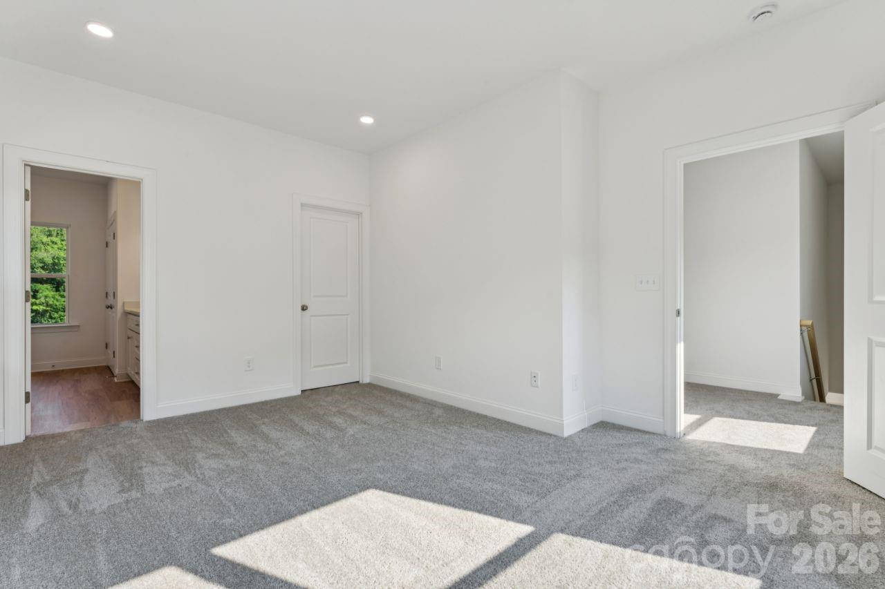 11725 Platon Avenue — Huntersville