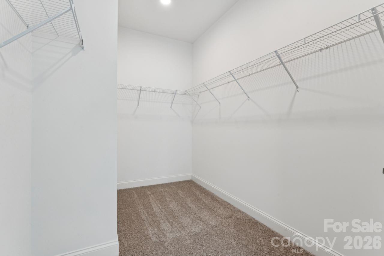 11725 Platon Avenue — Huntersville