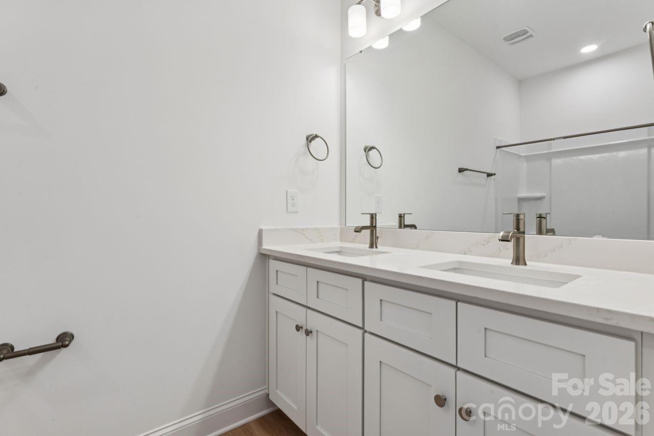 11725 Platon Avenue — Huntersville