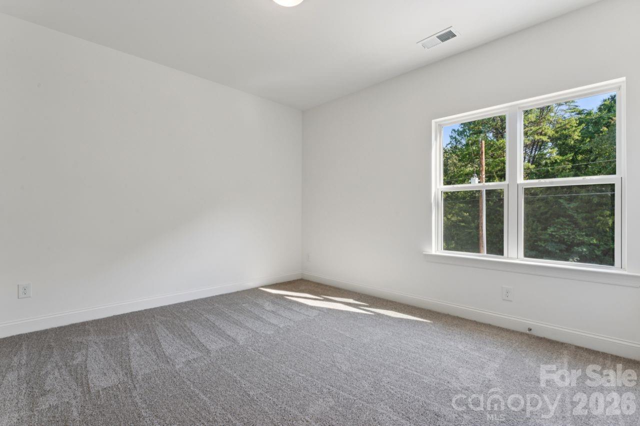 11725 Platon Avenue — Huntersville