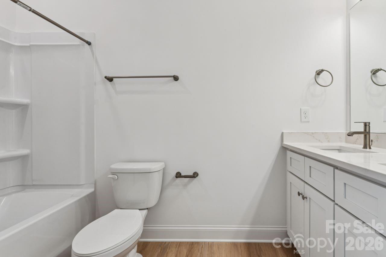 11725 Platon Avenue — Huntersville