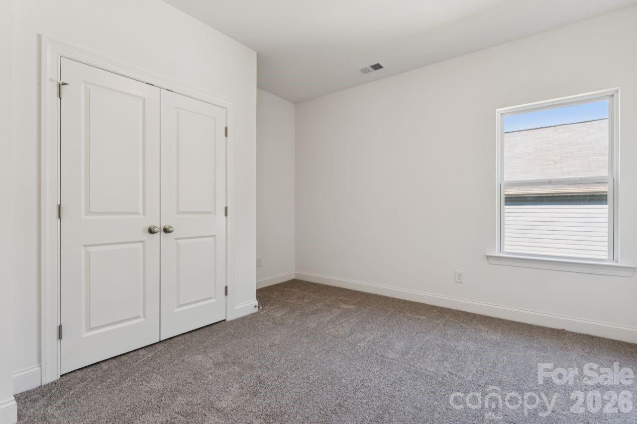 11725 Platon Avenue — Huntersville