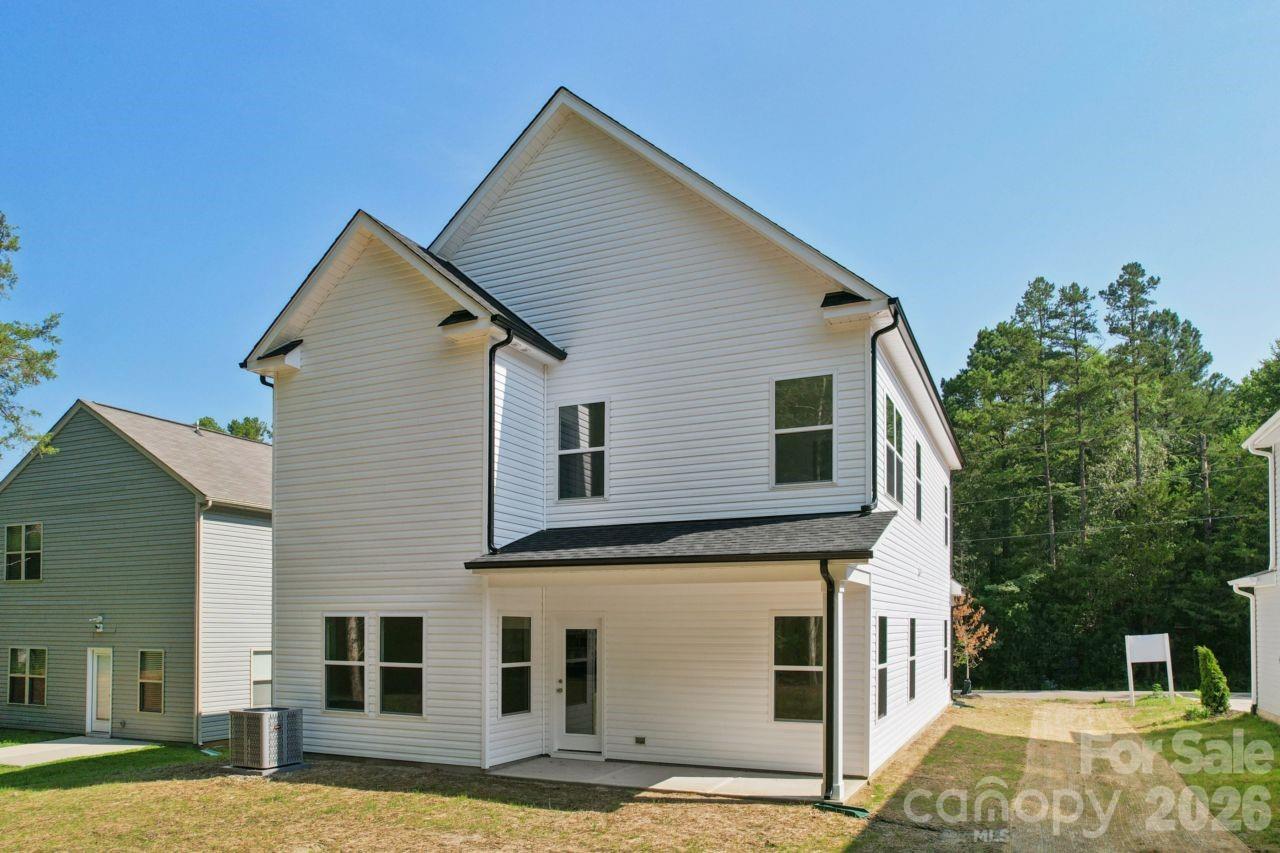 11725 Platon Avenue — Huntersville
