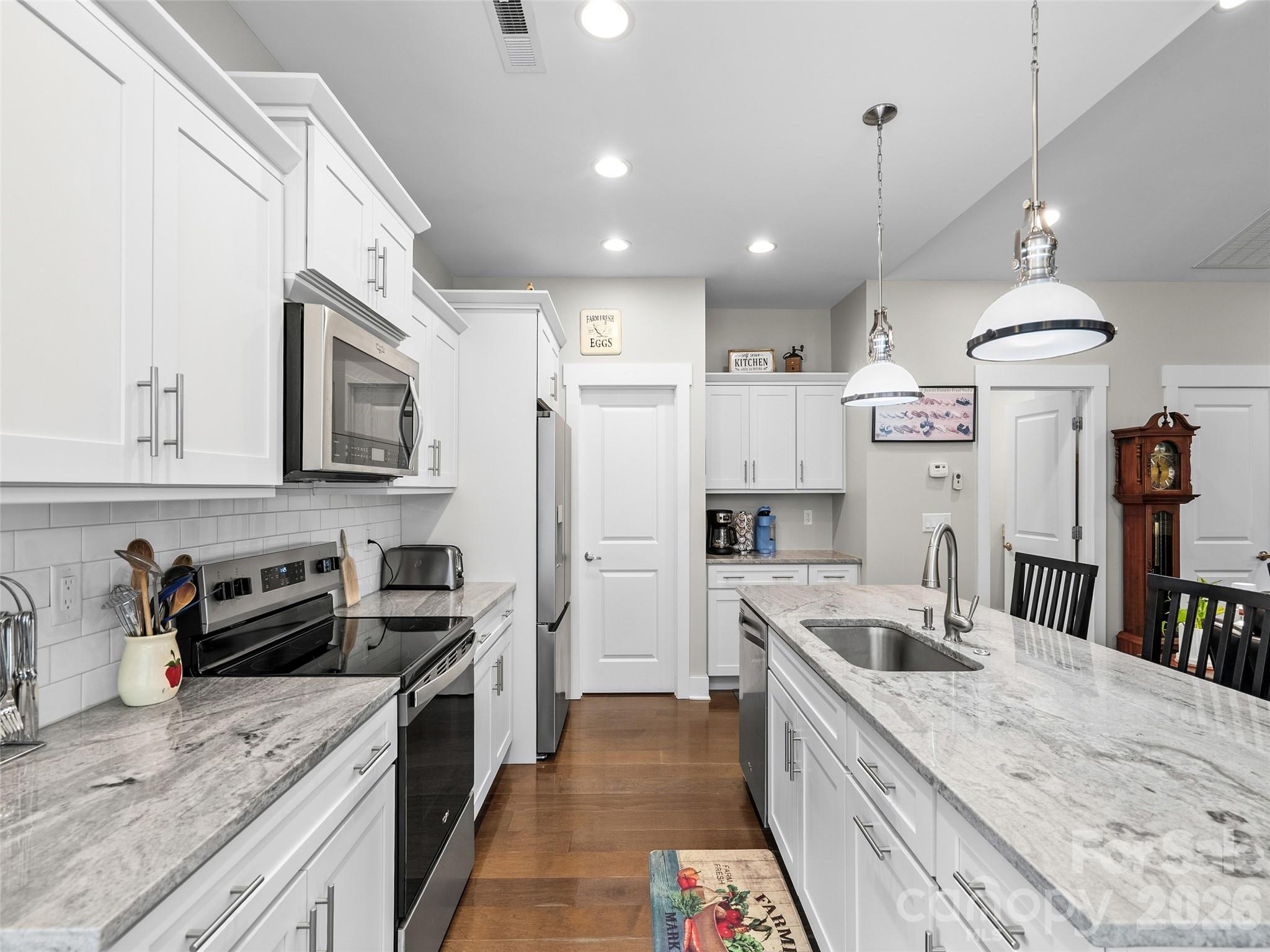 76 S Anvil Avenue — Hendersonville