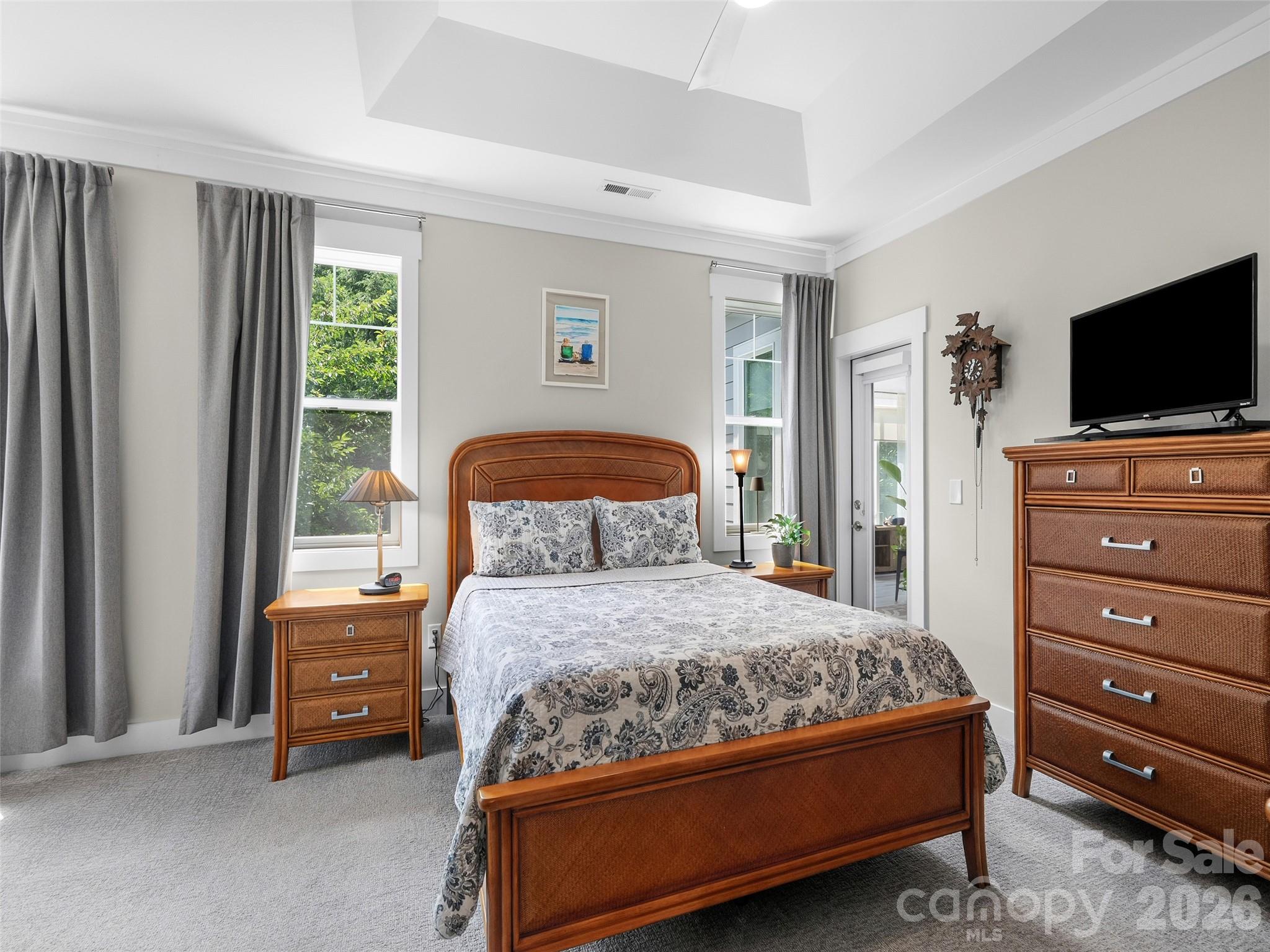 76 S Anvil Avenue — Hendersonville