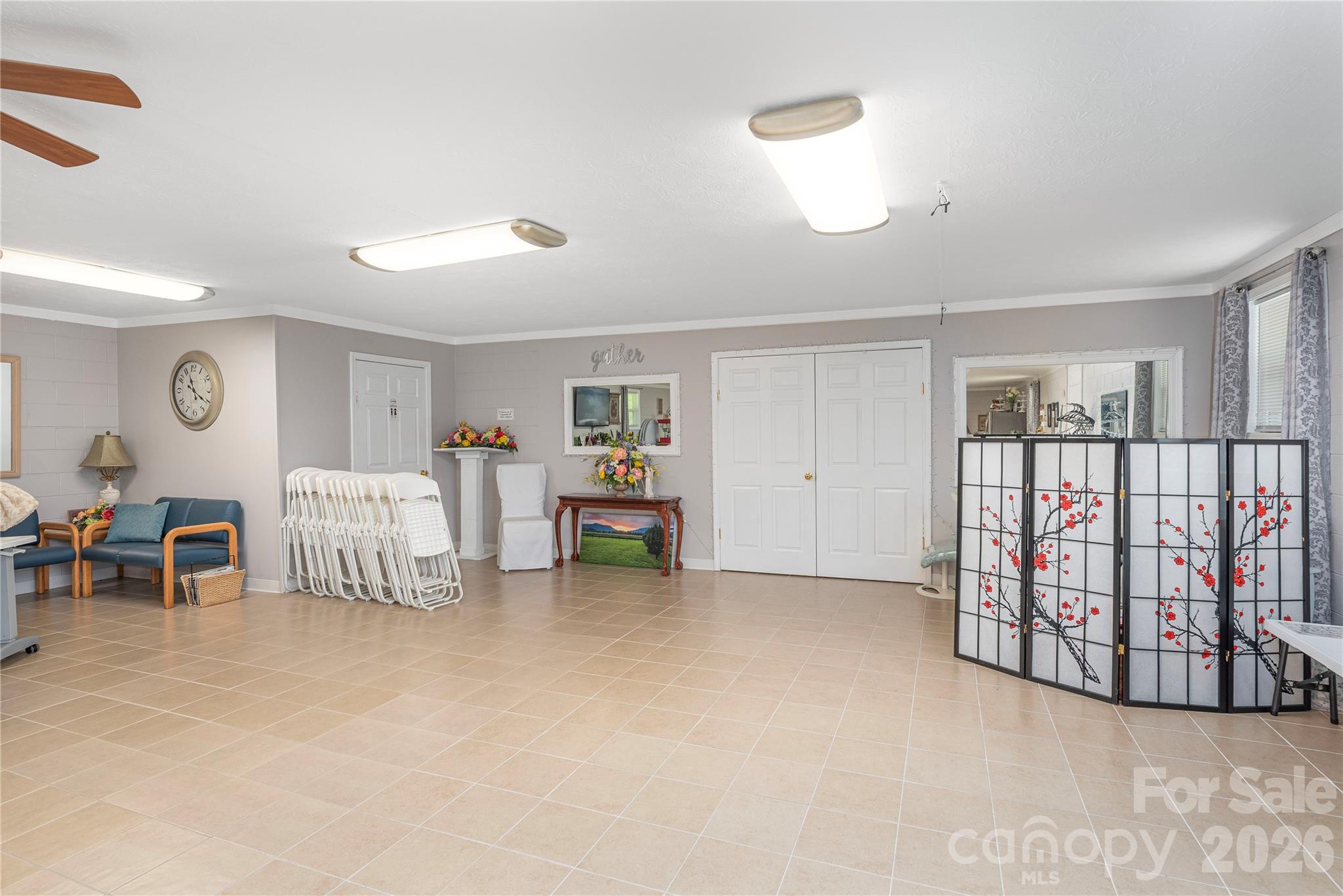 702 Love Joy Road — Canton
