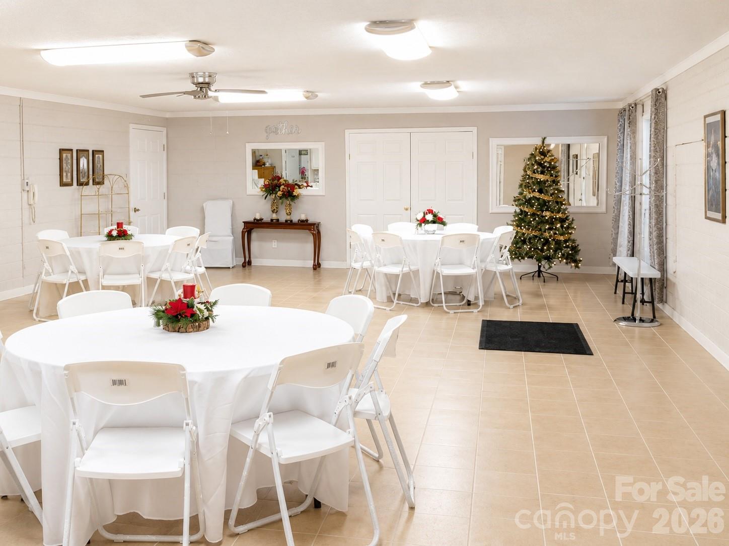 702 Love Joy Road — Canton