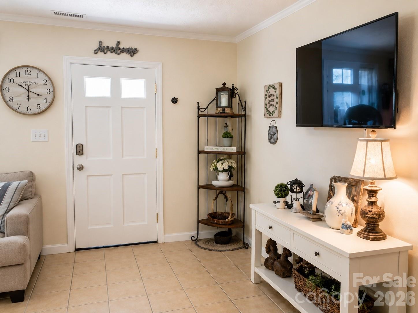 702 Love Joy Road — Canton